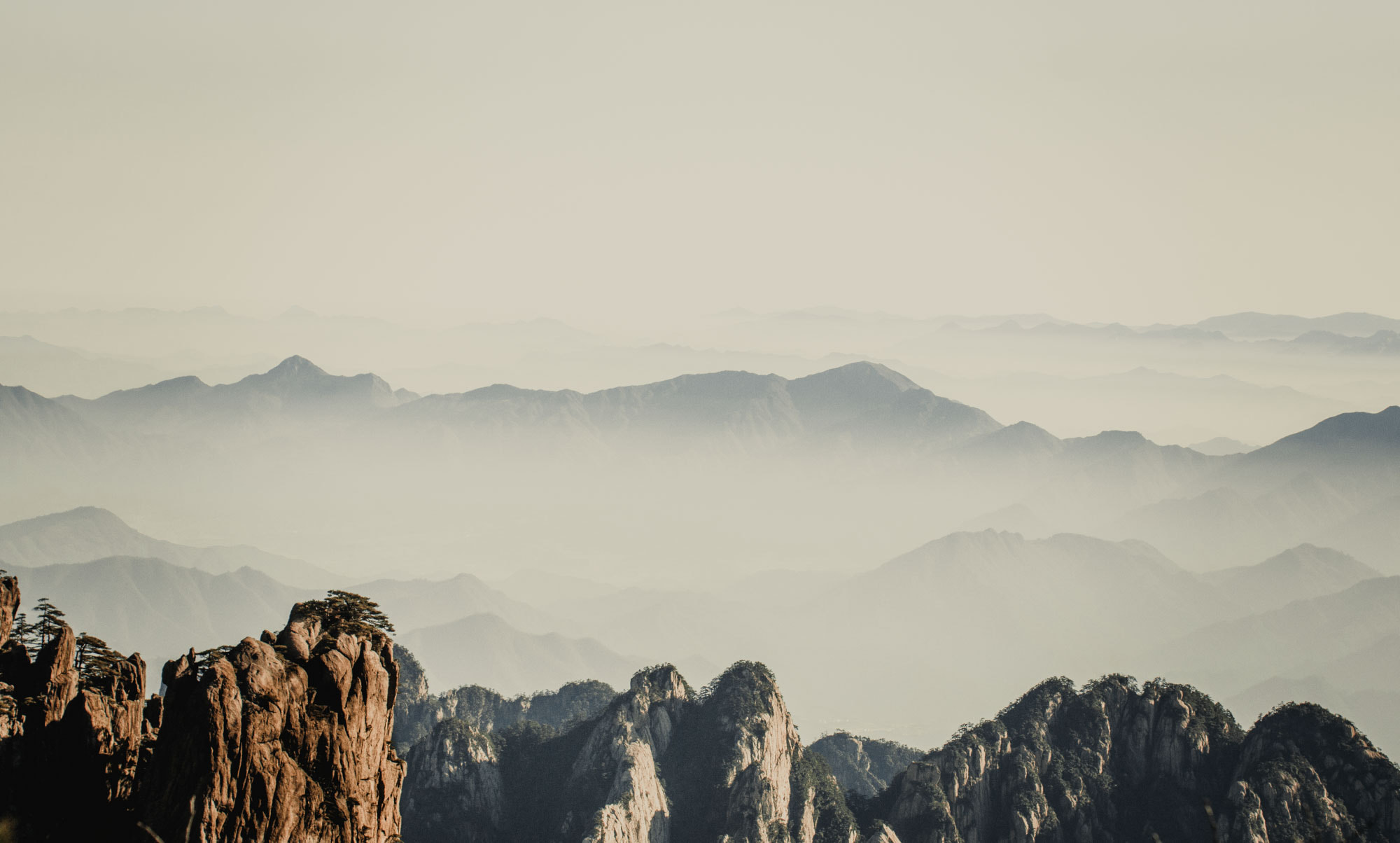 Sony SLT-A77 + Tamron SP 24-70mm F2.8 Di VC USD sample photo. 层峦叠嶂，layer upon layer of peaks and knolls photography