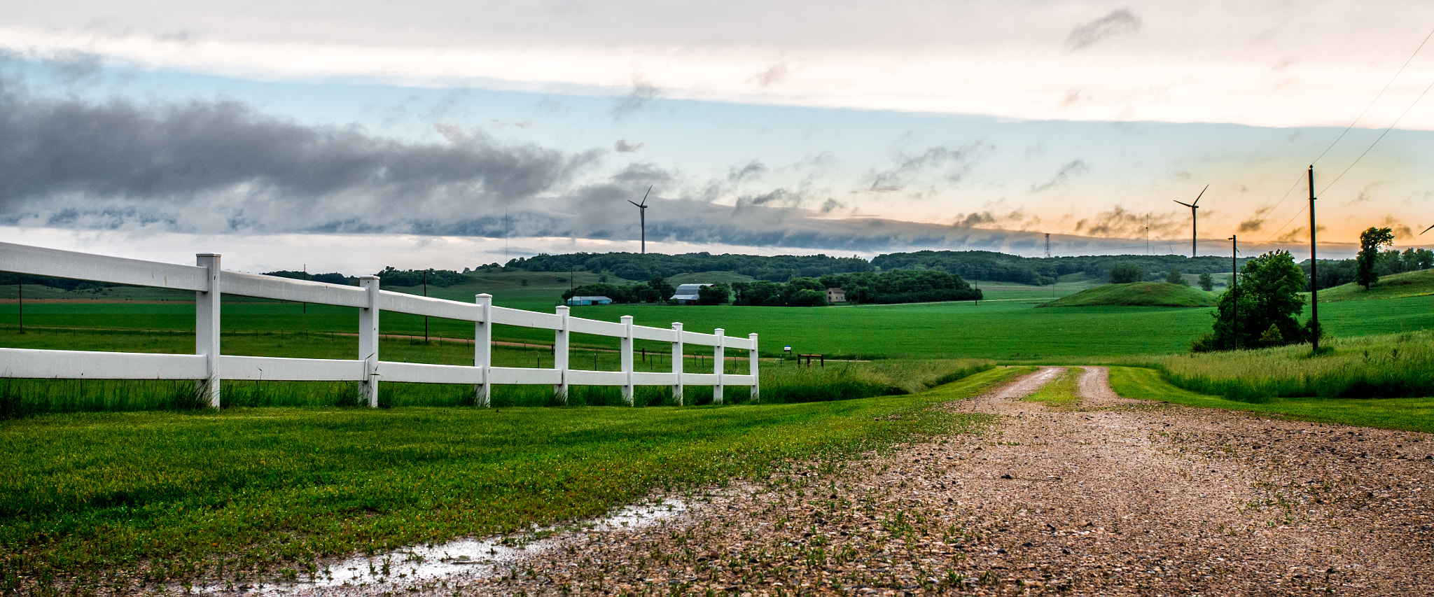 Panasonic Lumix DMC-GX7 + Olympus M.Zuiko Digital 25mm F1.8 sample photo. Farm road photography