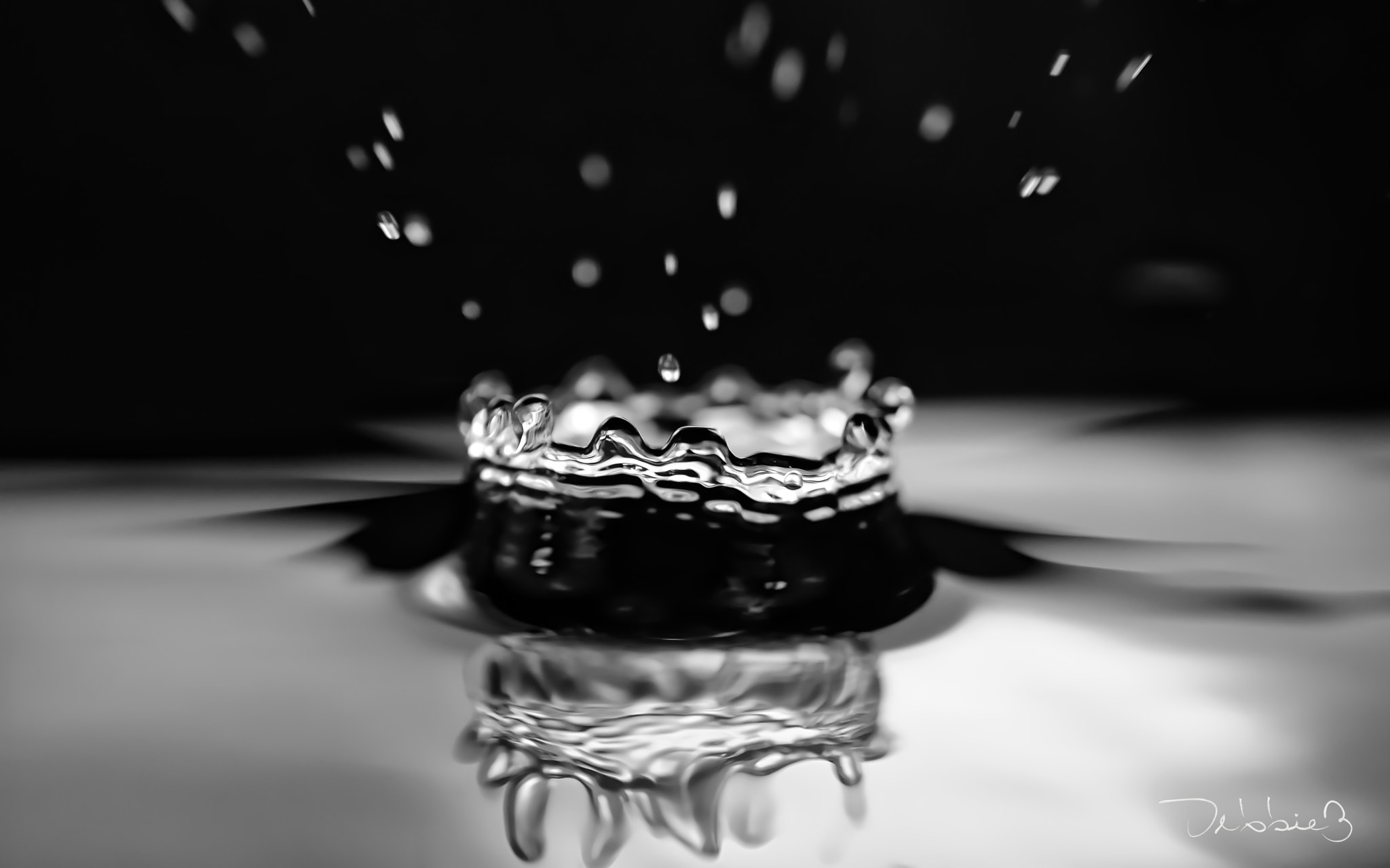 Nikon AF-S DX Micro-Nikkor 85mm F3.5G ED VR sample photo. Splash photography