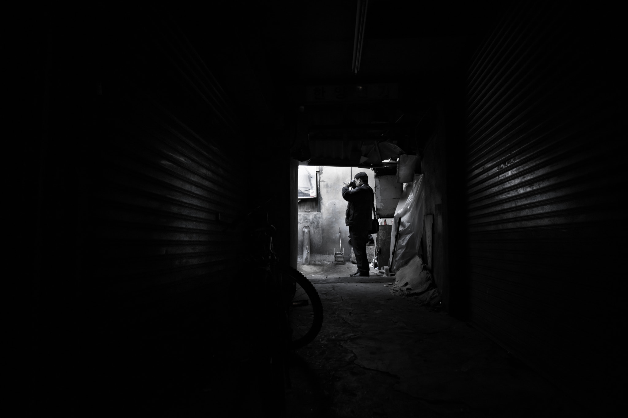 HD Pentax DA 15mm F4 ED AL Limited sample photo. Trace of light photography