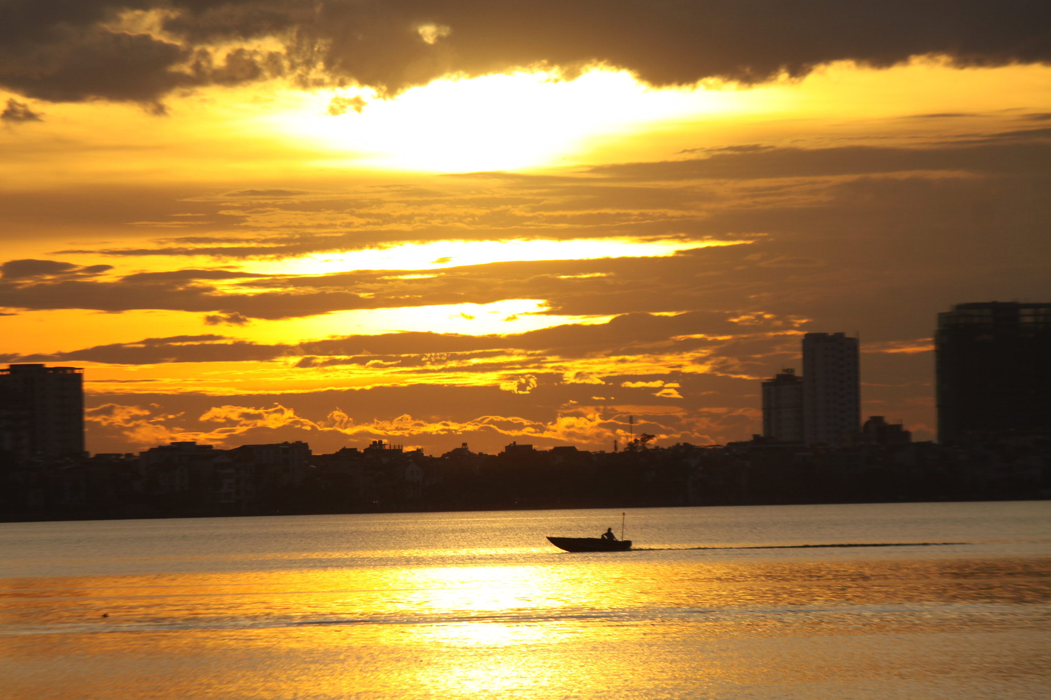 Canon EF-S 55-250mm F4-5.6 IS II sample photo. Sunset. photography