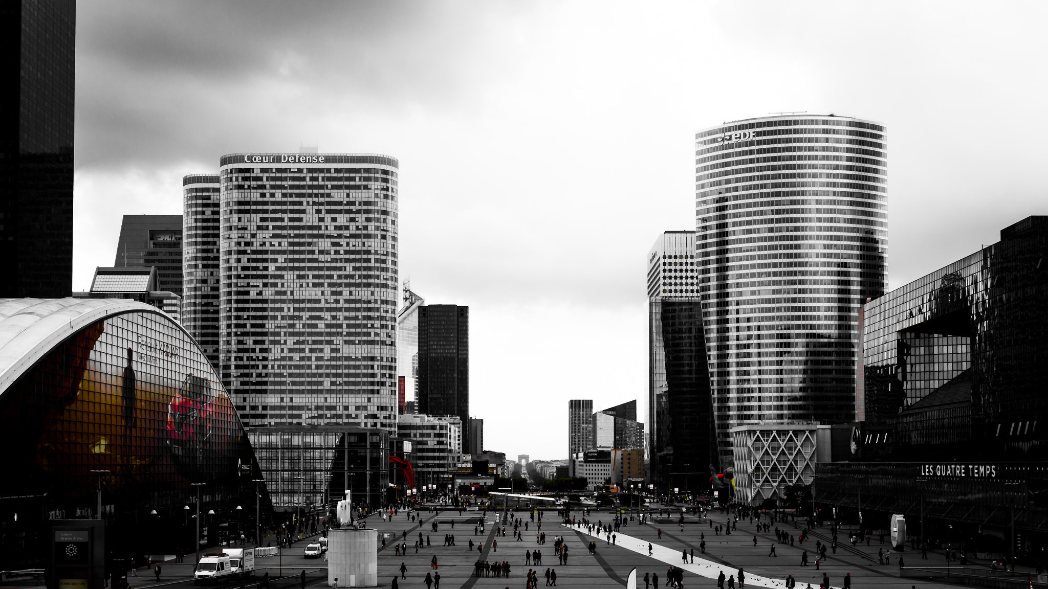 Canon EF 24-70mm F4L IS USM sample photo. La défense photography
