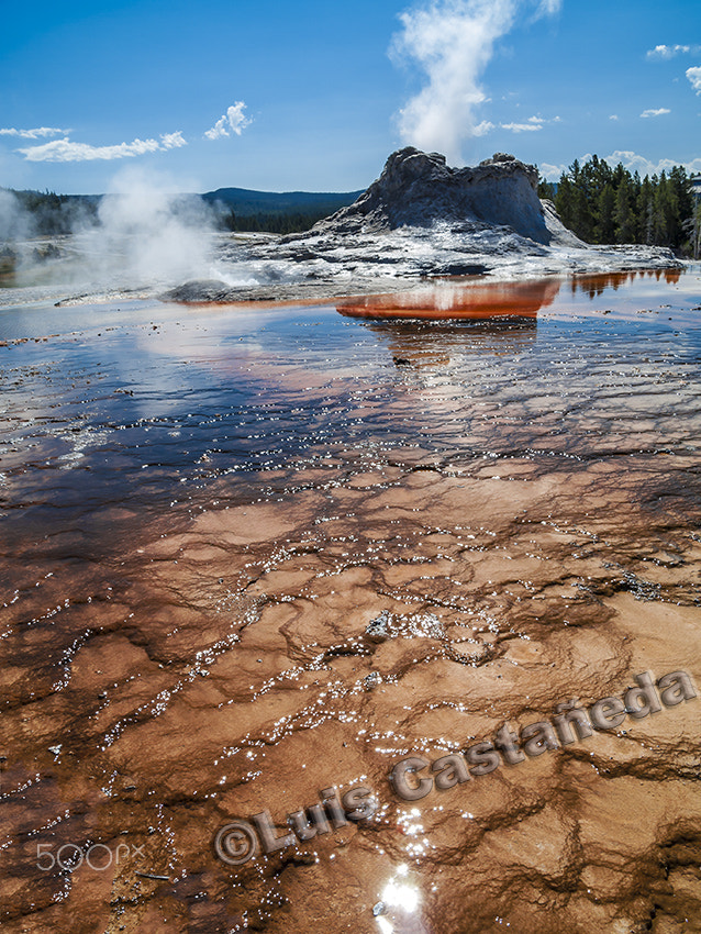 Panasonic Lumix DMC-L10 sample photo. Castle geyser photography