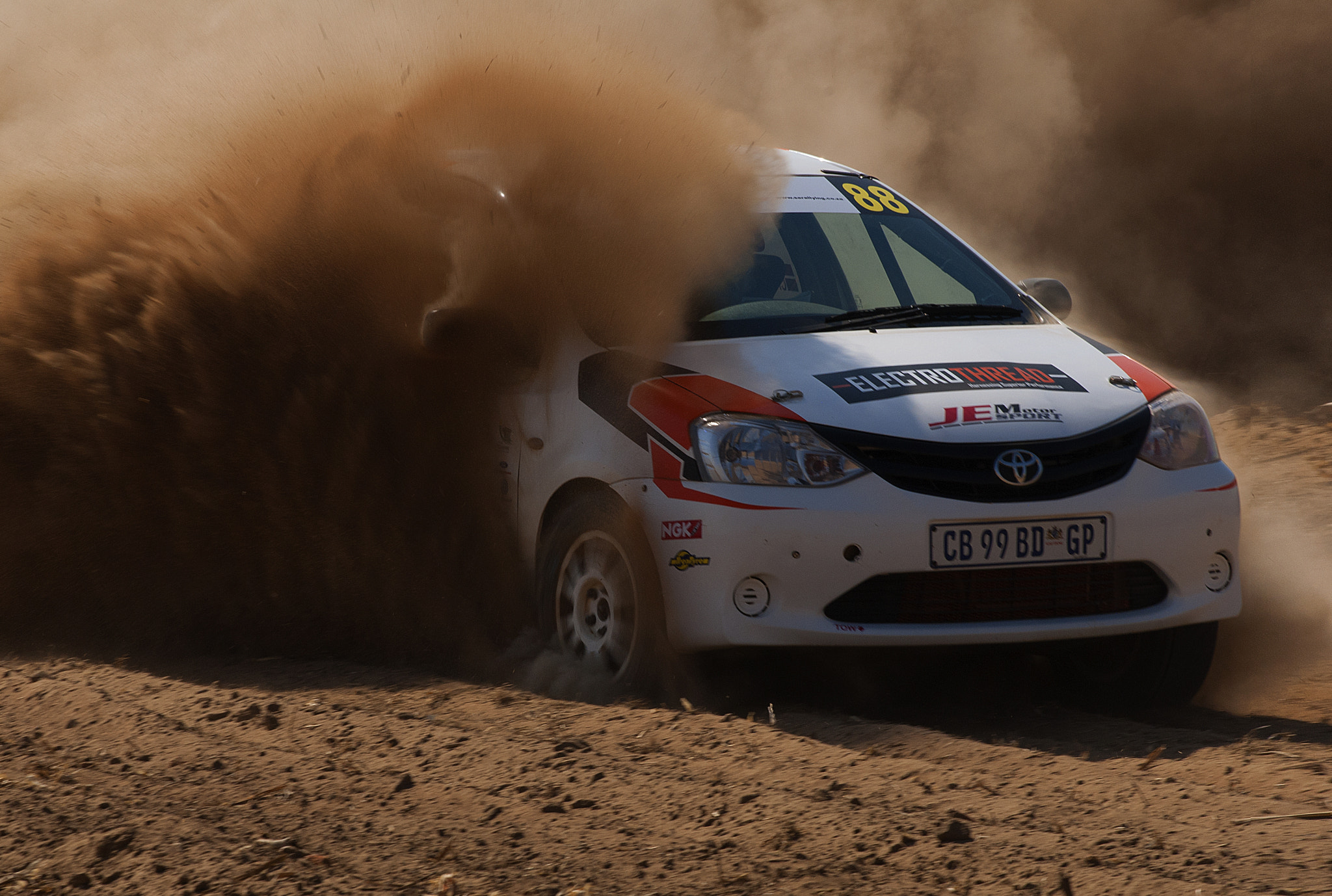 AF Zoom-Nikkor 80-200mm f/2.8 ED sample photo. Rally photography