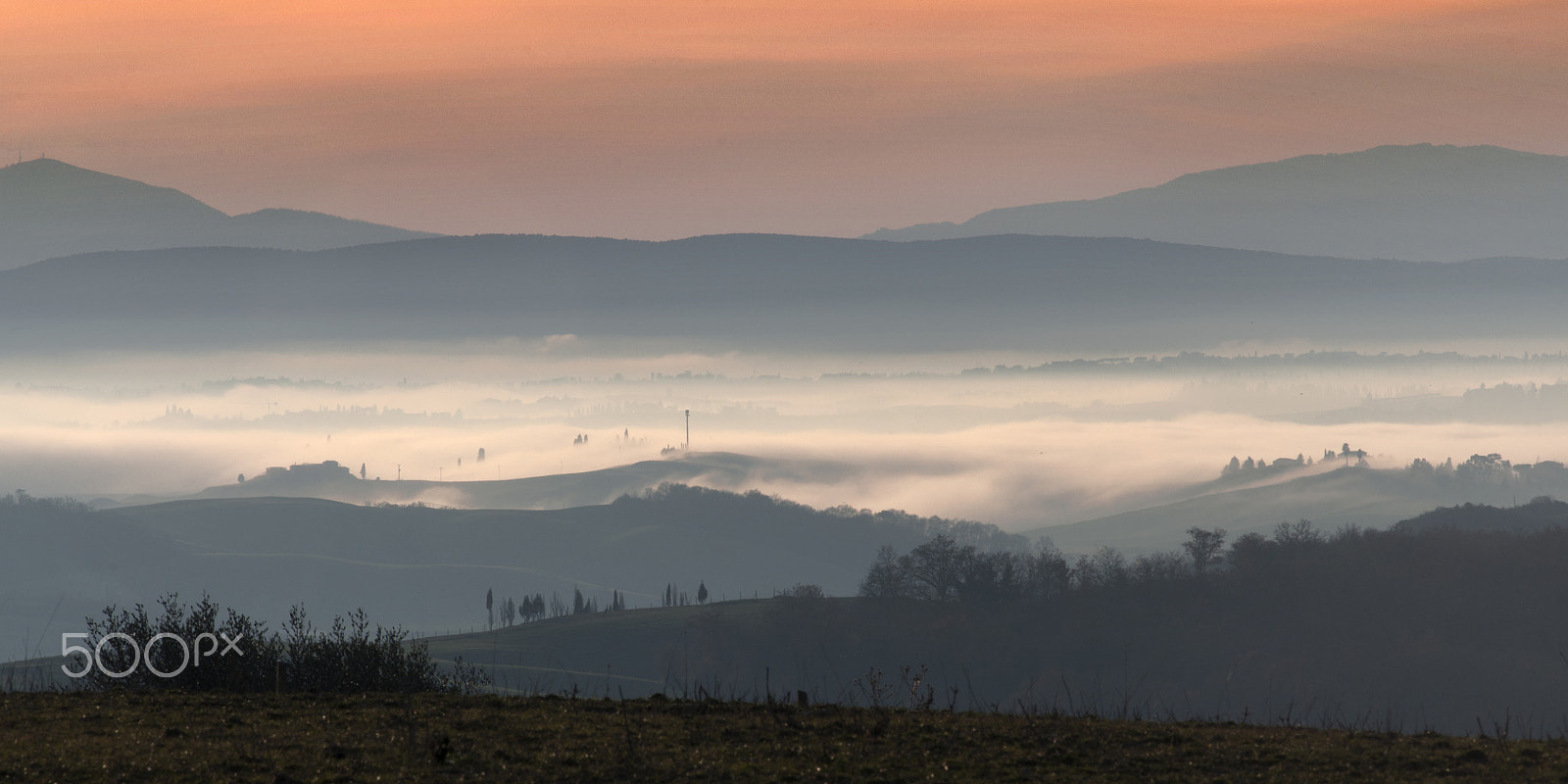 Nikon D90 + AF Zoom-Nikkor 80-200mm f/2.8 ED sample photo. Orizzonti nebbiosi photography