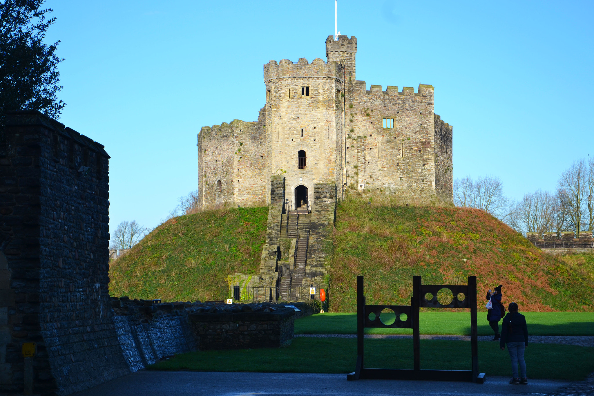 Sigma 18-250mm F3.5-6.3 DC OS HSM sample photo. Castle stocks photography