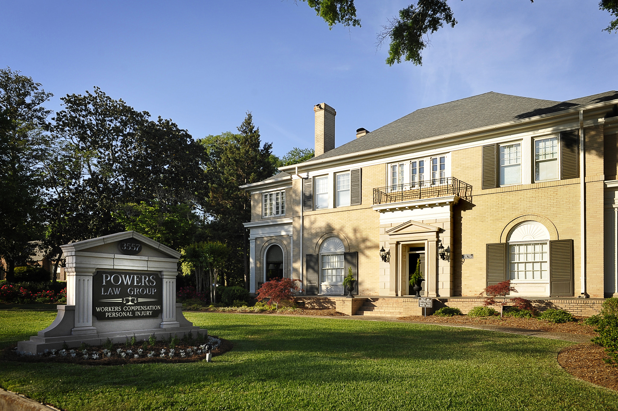 Nikon D700 + AF Nikkor 24mm f/2.8 sample photo. Personal injury and workers comp lawyers in macon photography