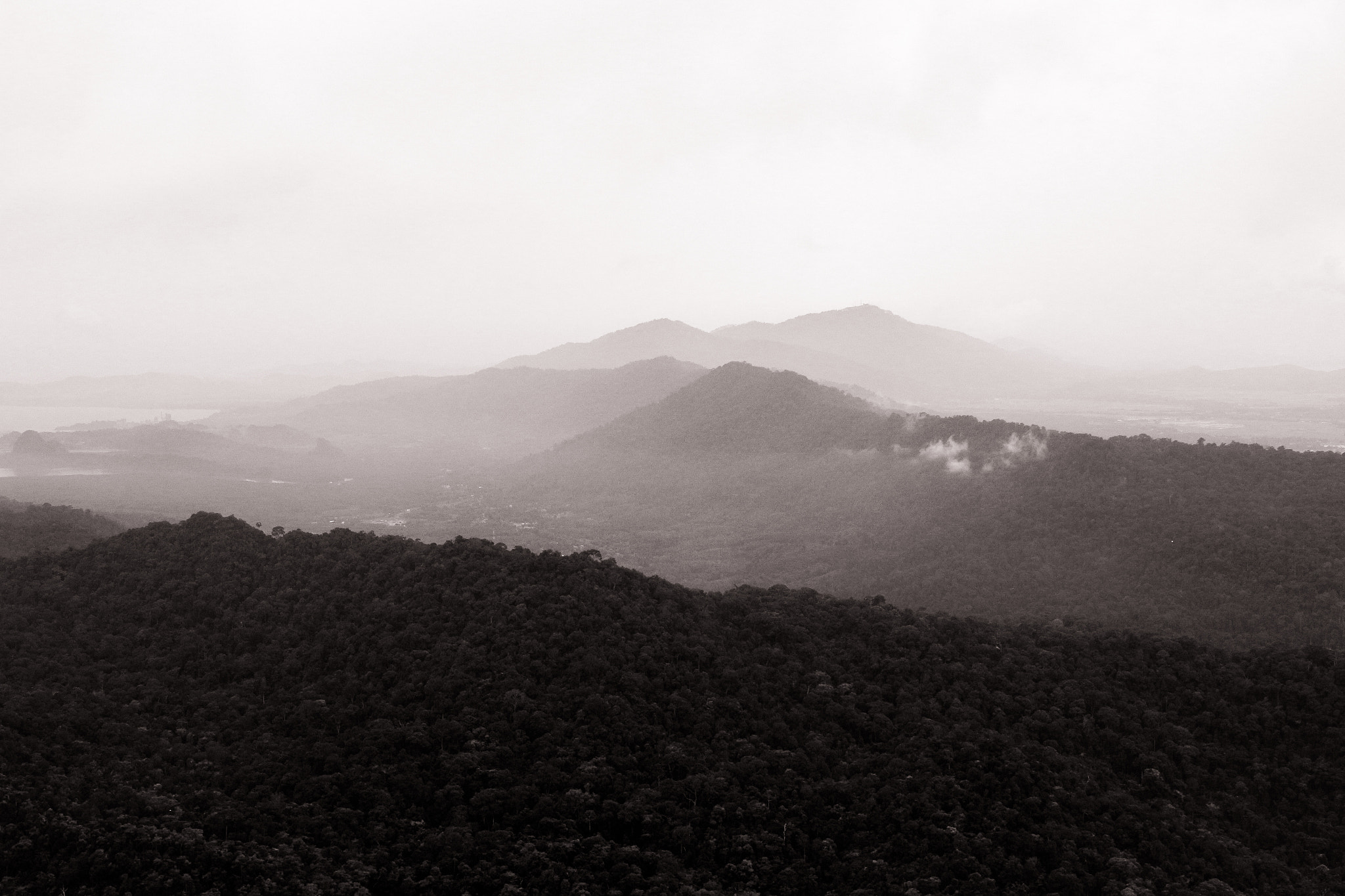 Canon EOS 650D (EOS Rebel T4i / EOS Kiss X6i) + Canon TS-E 90mm F2.8 Tilt-Shift sample photo. Landscape photography
