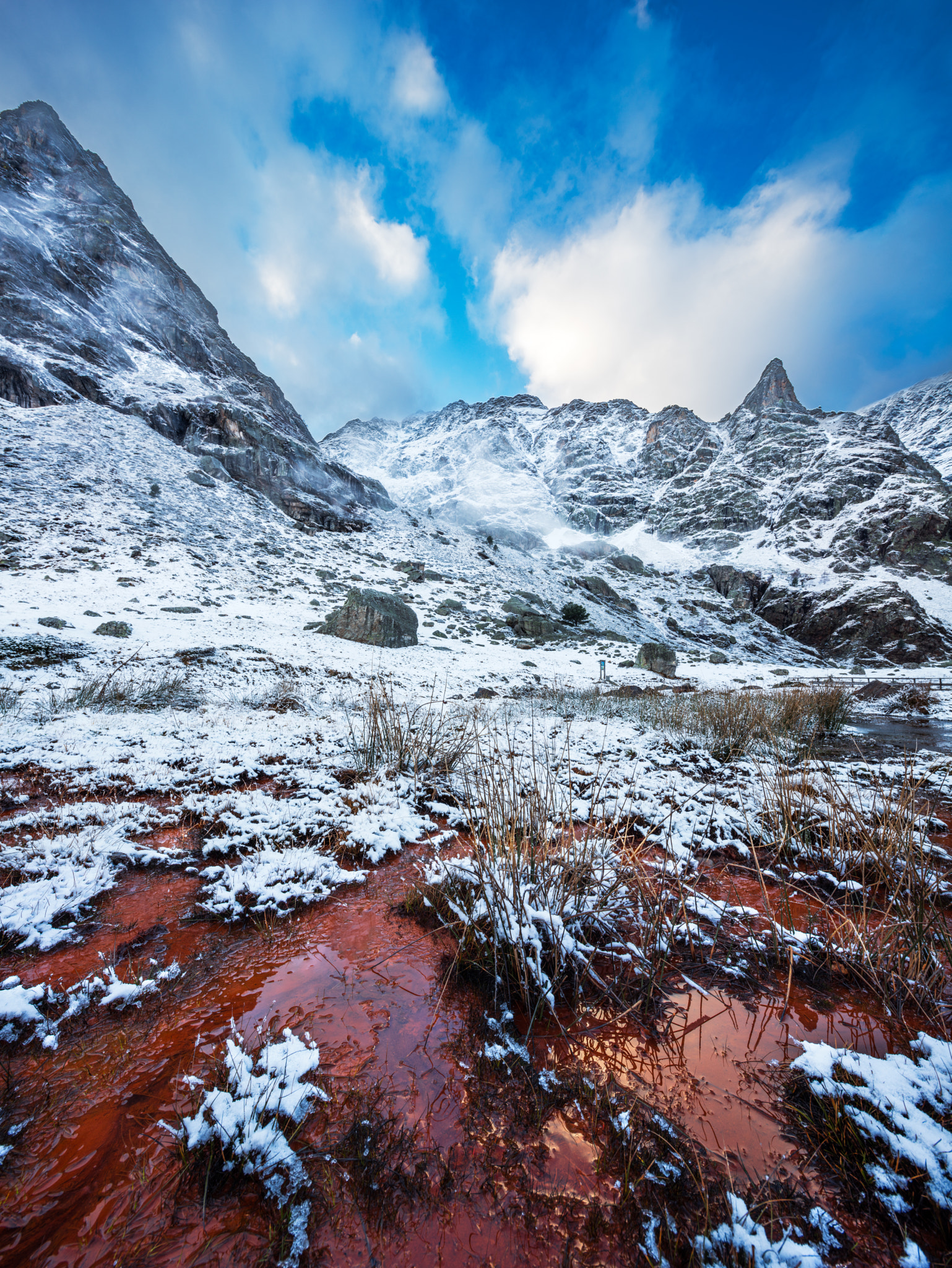 Canon EOS 5DS + Canon TS-E 17mm F4L Tilt-Shift sample photo. Red!!! photography