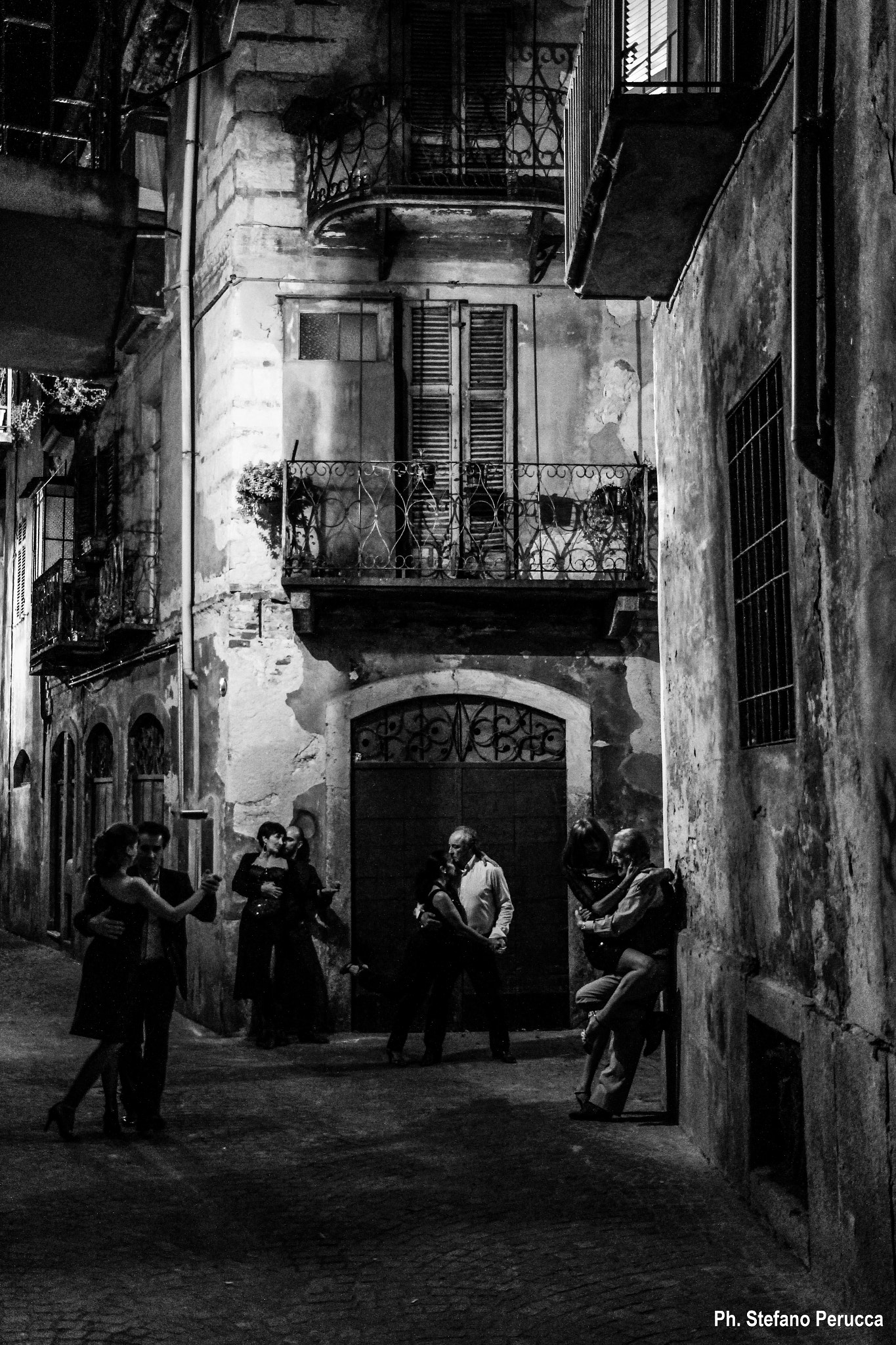 Canon EF-S 17-55mm F2.8 IS USM sample photo. Tango in casale monferrato photography