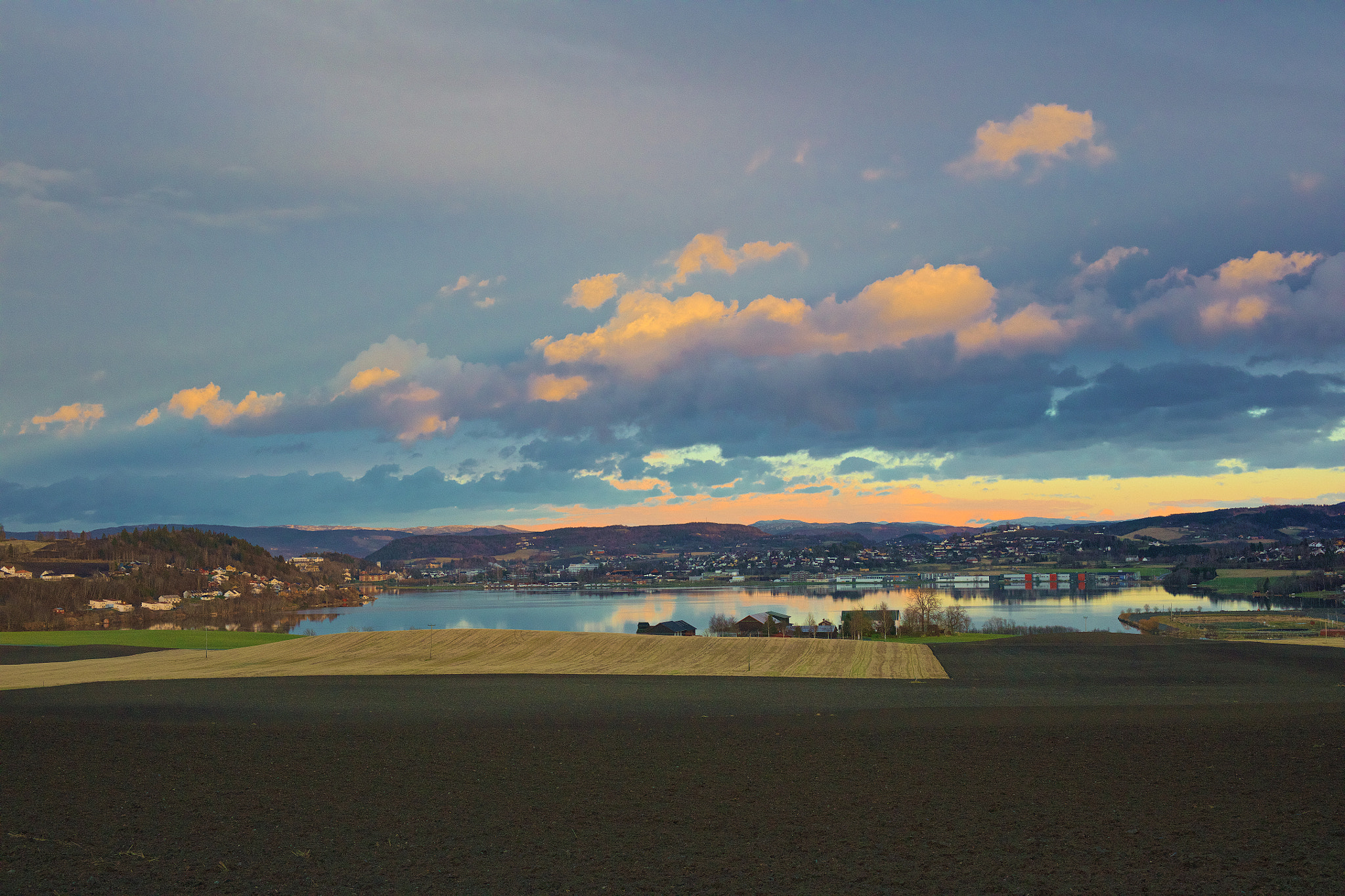 Canon EF 35mm F1.4L USM sample photo. Fertile soil photography