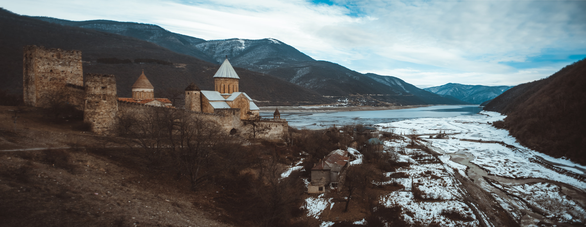 Nikon D800E + Nikon AF Nikkor 24mm F2.8D sample photo. ანანური photography