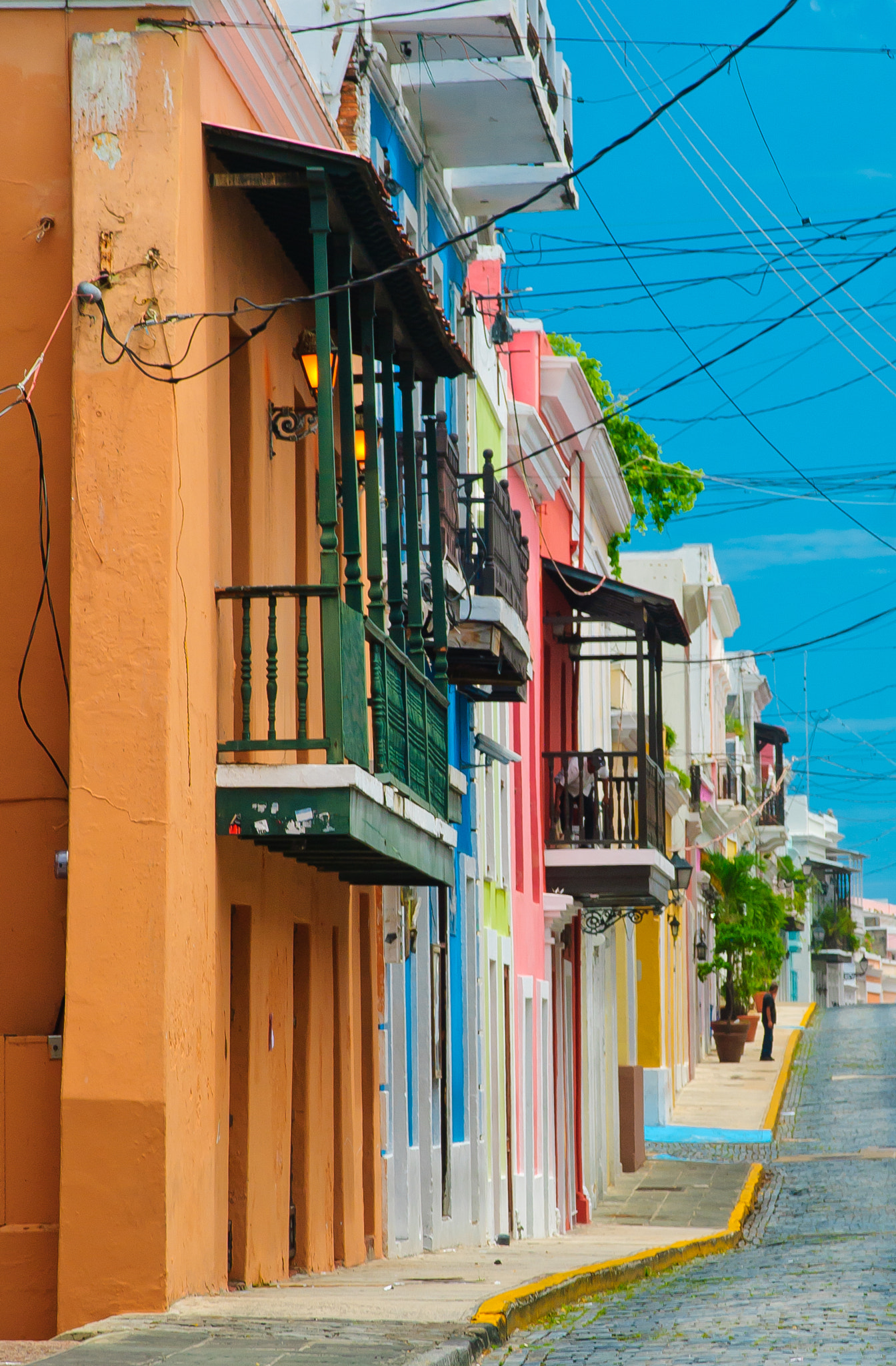 AF Zoom-Nikkor 28-105mm f/3.5-4.5D IF sample photo. Old san juan puerto rico san sebastian street photography