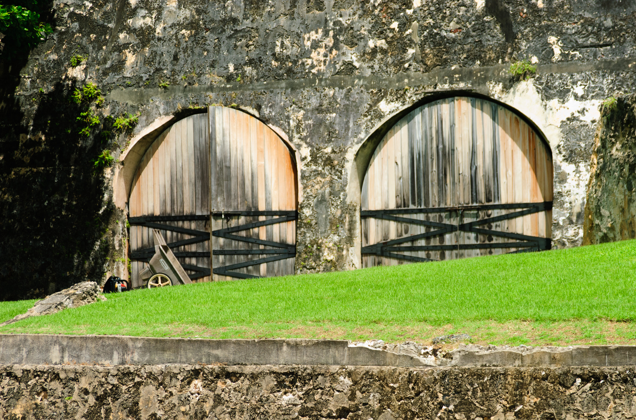 AF Zoom-Nikkor 28-105mm f/3.5-4.5D IF sample photo. Old san juan puerto rico san cristobla castle photography
