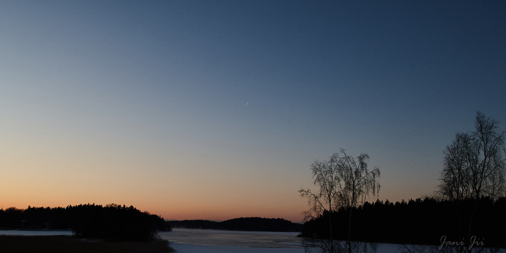 Canon EOS-1D Mark III + Canon EF 20-35mm f/2.8L sample photo. Kirjalansalmi by night photography