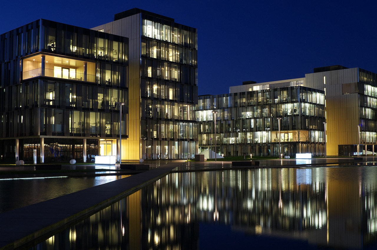 Pentax K-30 + smc PENTAX-FA 28-105mm F3.2-4.5 AL[IF] sample photo. Blue hour in essen photography