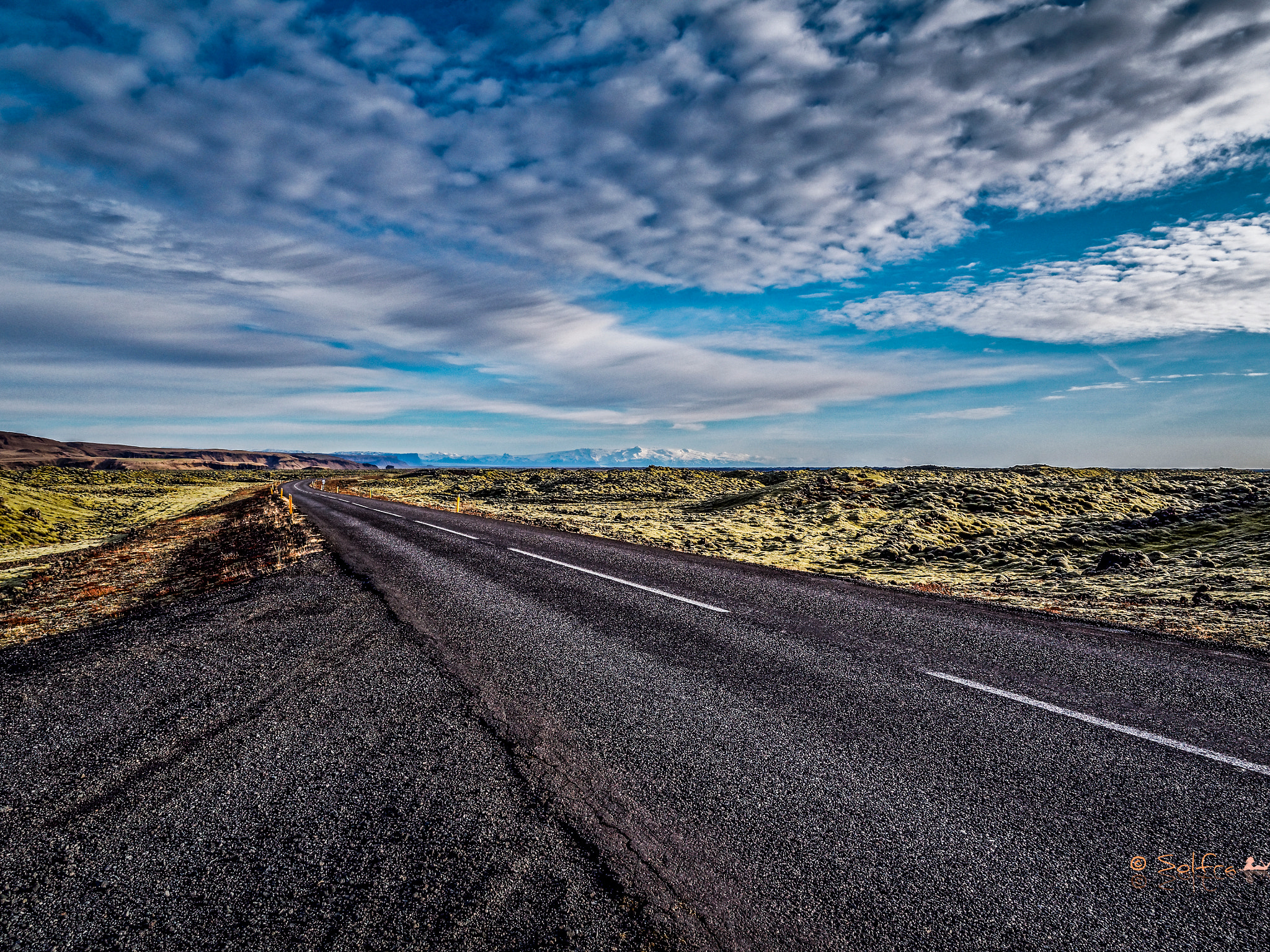 Olympus OM-D E-M5 + OLYMPUS M.12mm F2.0 Ltd Blk sample photo. On the road again photography