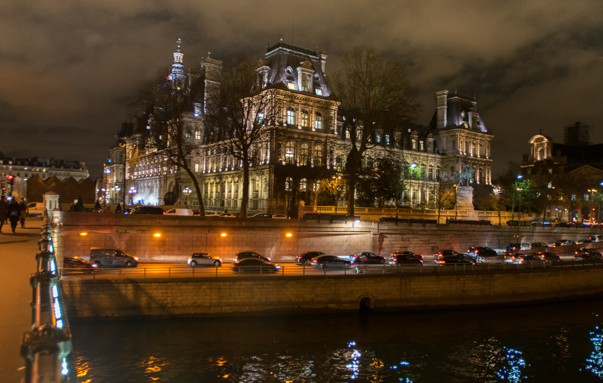 Nikon AF-S Nikkor 17-35mm F2.8D ED-IF sample photo. Paris places photography