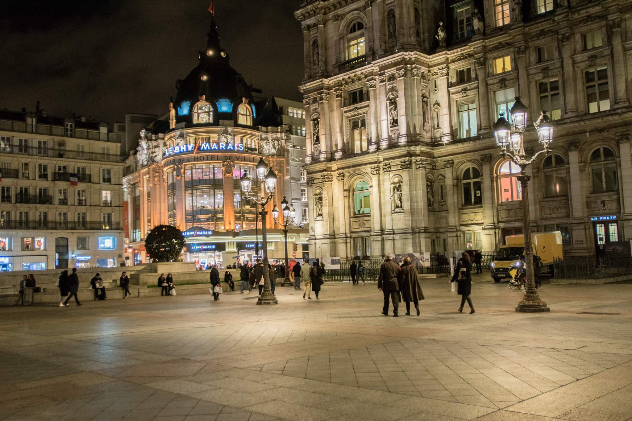 Nikon AF-S Nikkor 17-35mm F2.8D ED-IF sample photo. Paris places photography