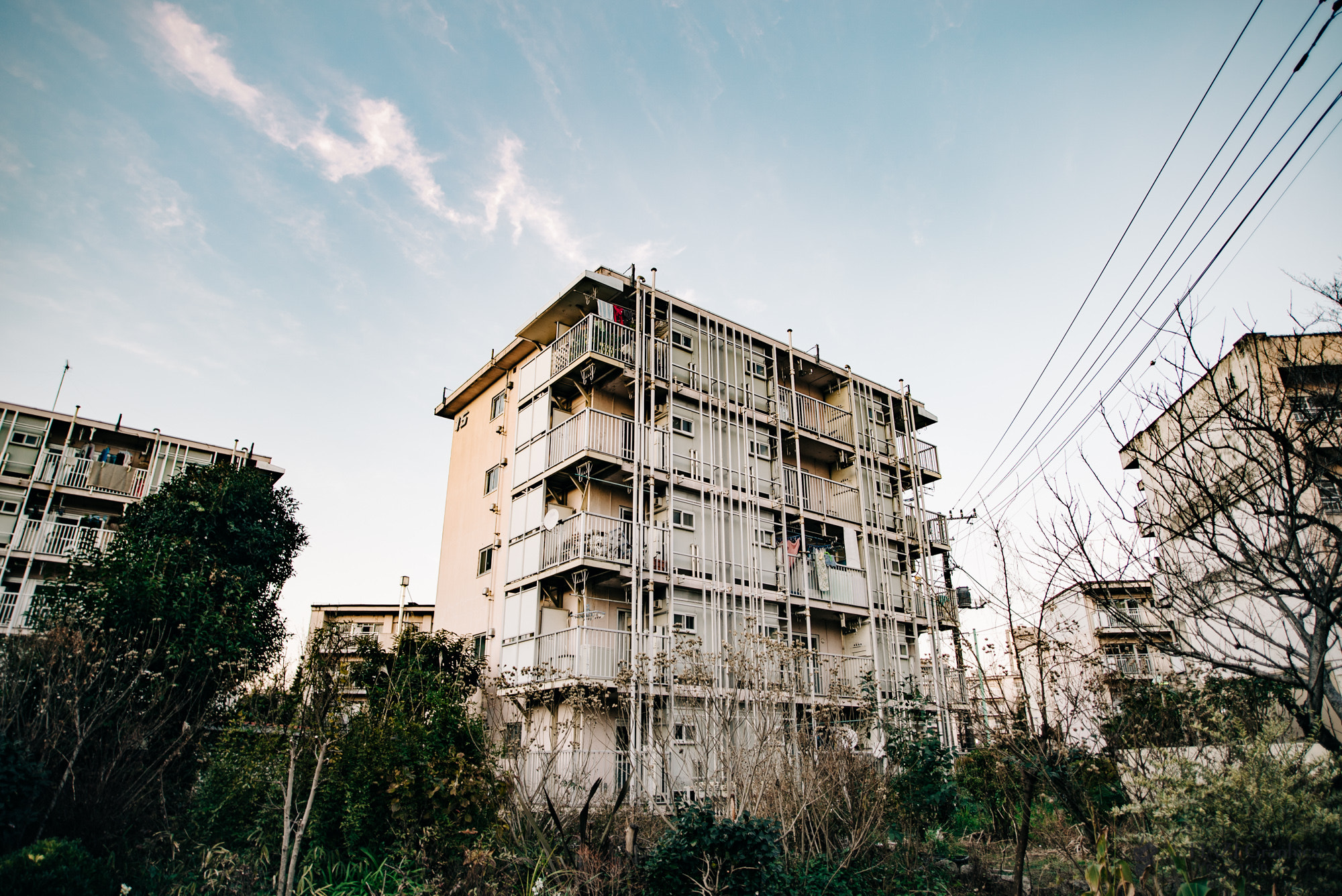 Sony a7S + Sigma 20mm F1.8 EX DG Aspherical RF sample photo. 表参道の路地裏 photography