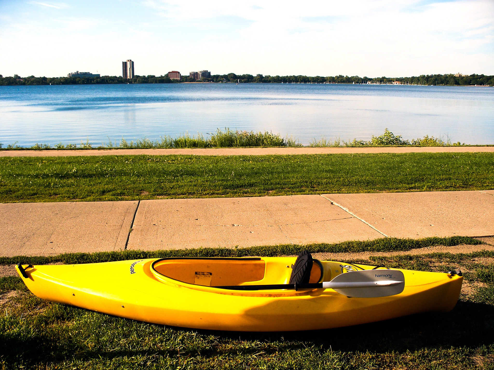 Fujifilm FinePix F650 sample photo. Lake calhoun, minneapolis still life photography