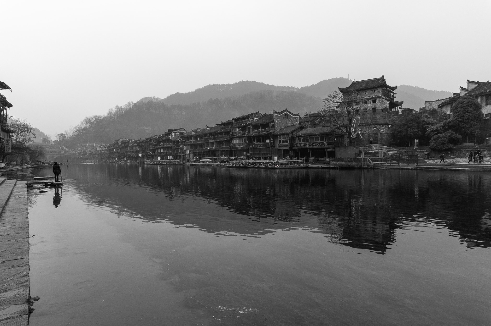 Sony Alpha DSLR-A550 + Sony DT 16-50mm F2.8 SSM sample photo. Small town photography