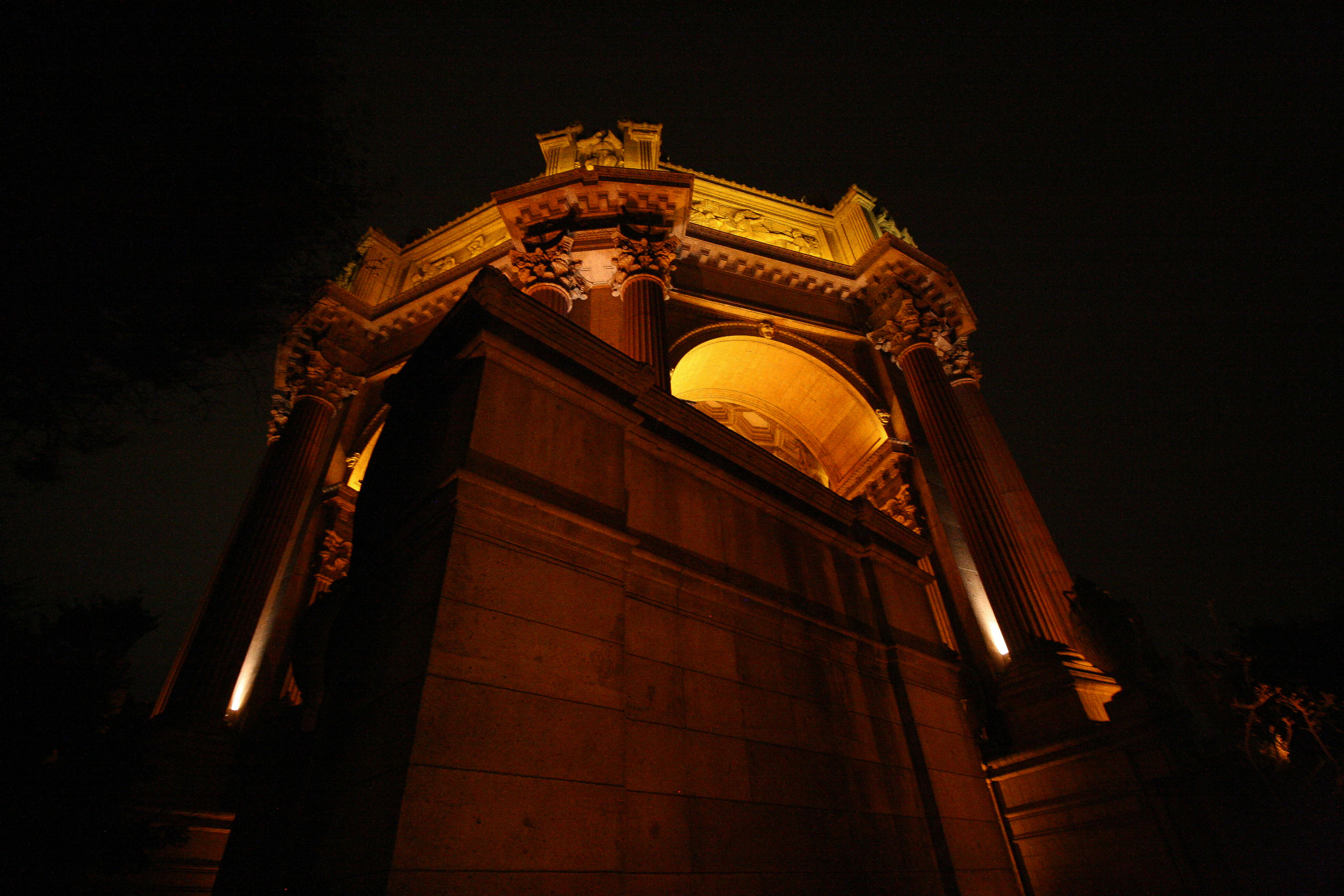 Canon EOS 400D (EOS Digital Rebel XTi / EOS Kiss Digital X) sample photo. Palace of fine arts photography