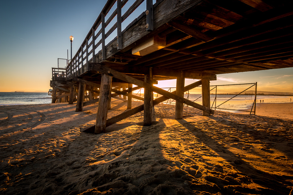 Canon EOS 70D + Tokina AT-X 12-28mm F4 Pro DX sample photo. Pier sunsets photography