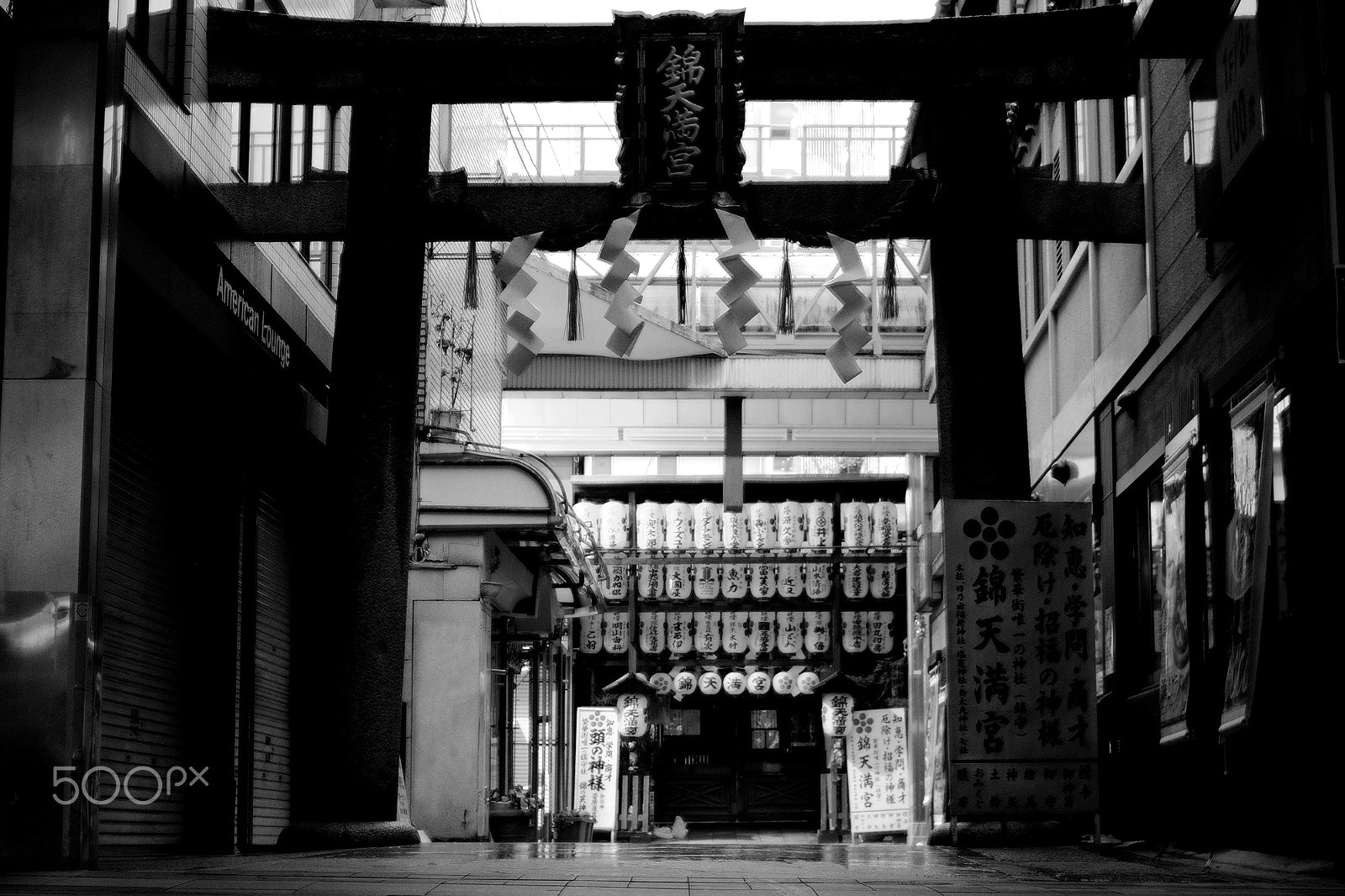 Nikon D40X + Nikon AF-S DX Nikkor 35mm F1.8G sample photo. Shrine photography