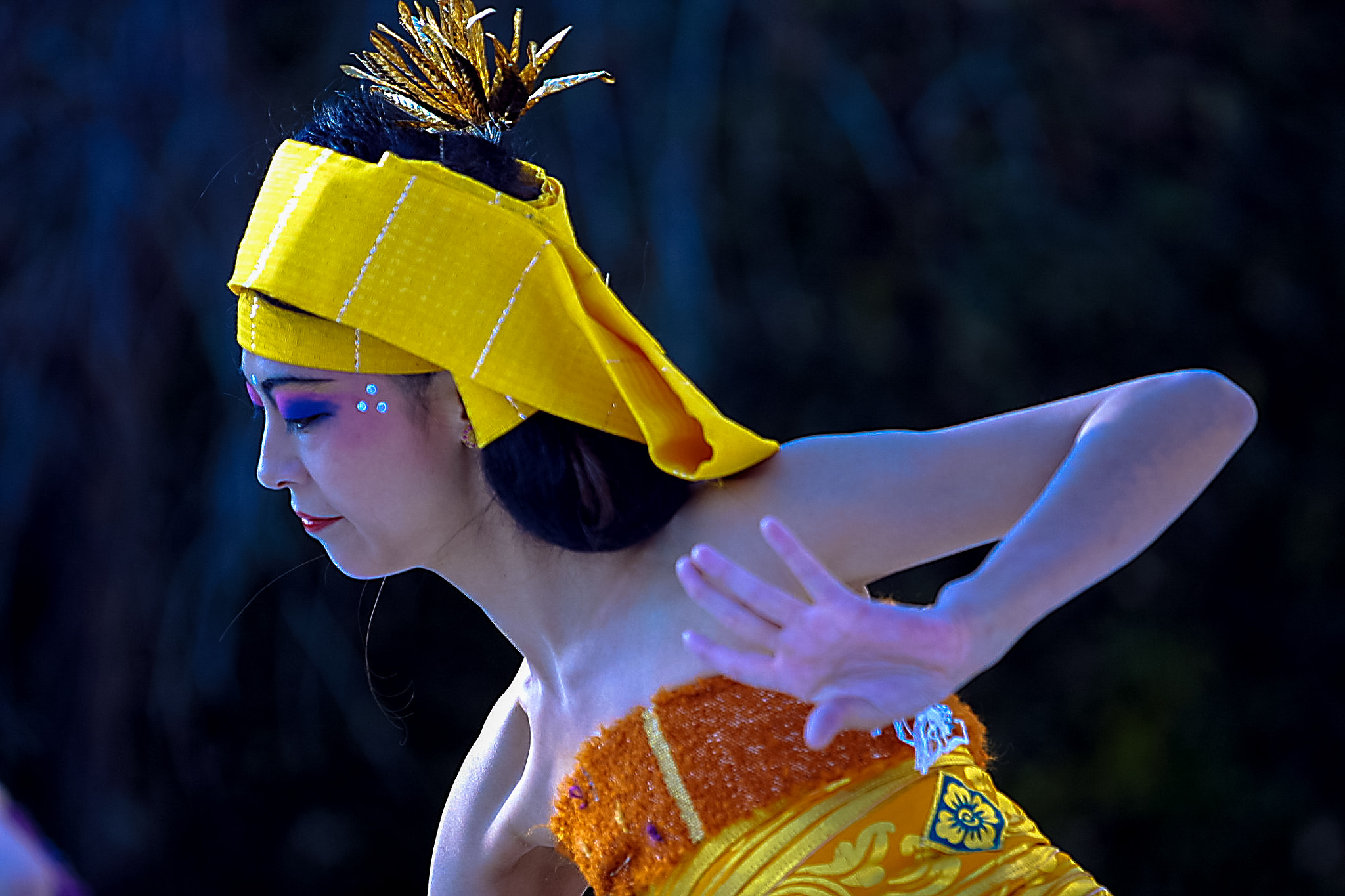 Canon EOS D30 + Canon EF 70-200mm F2.8L IS USM sample photo. Bali dance photography