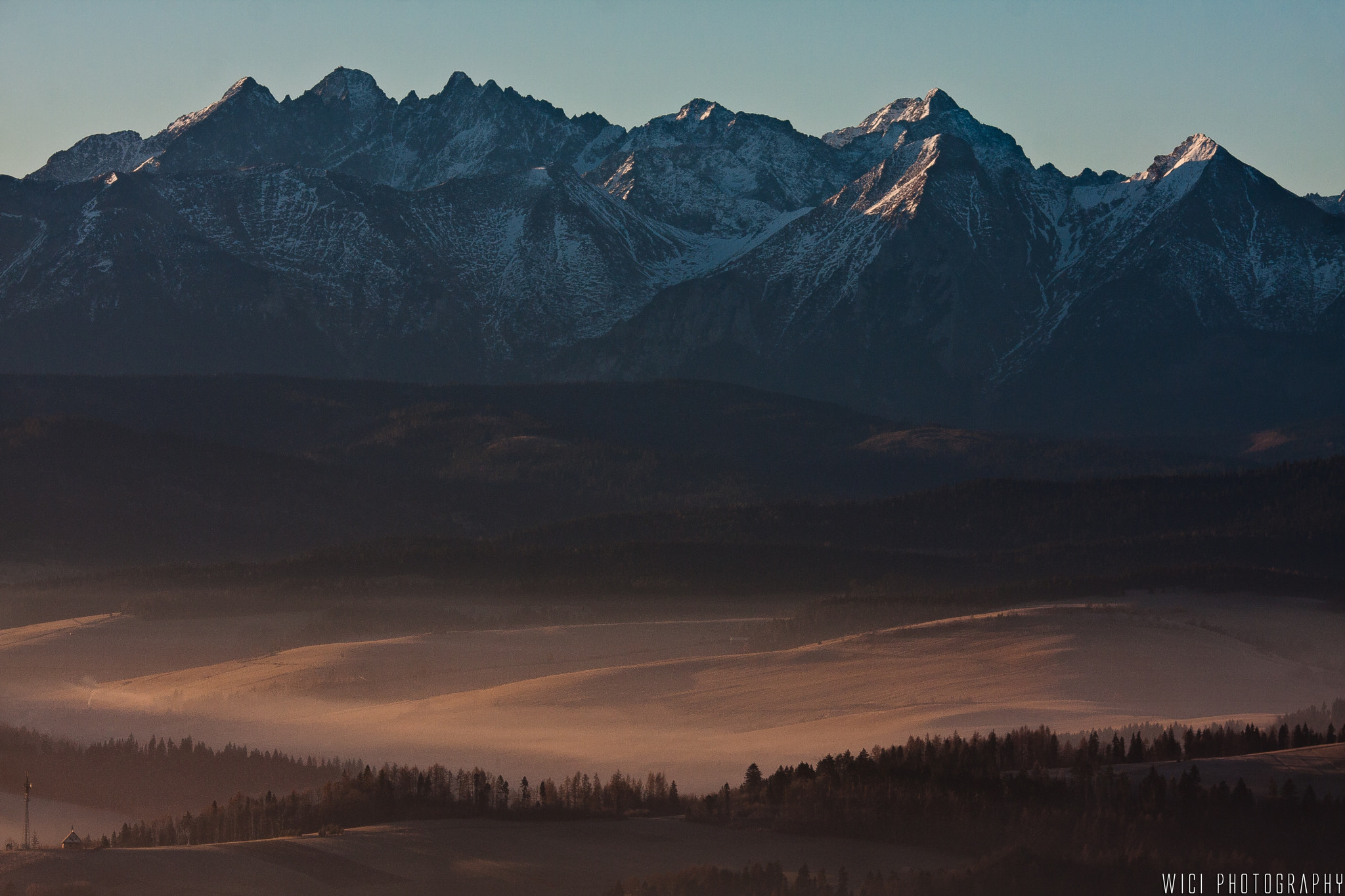 Canon EOS 40D + Canon EF 135mm F2L USM sample photo. Sunrise in tatra mountains photography