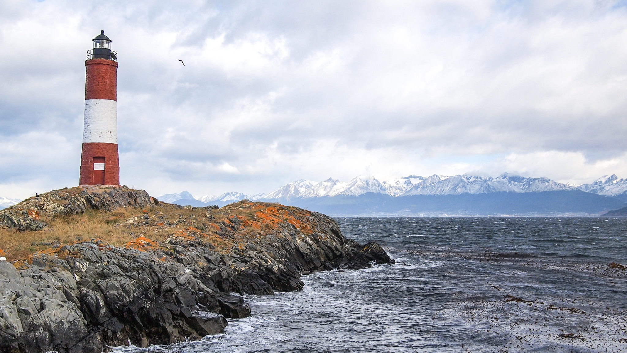 Olympus PEN E-PL1 + Panasonic Lumix G 20mm F1.7 ASPH sample photo. Ushuaia lighthouse photography