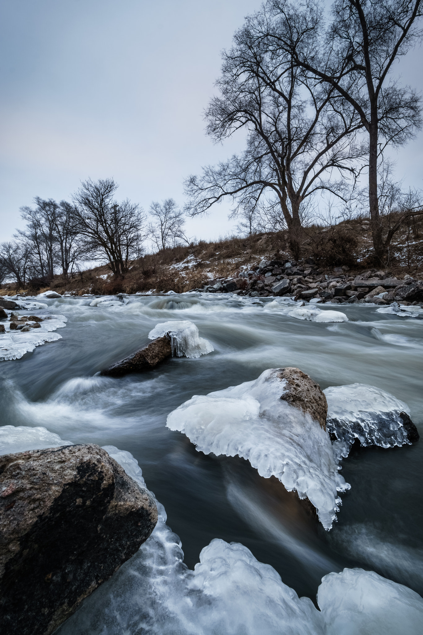 Sony a6000 + Canon EF-S 10-18mm F4.5–5.6 IS STM sample photo. Winter's whisper photography