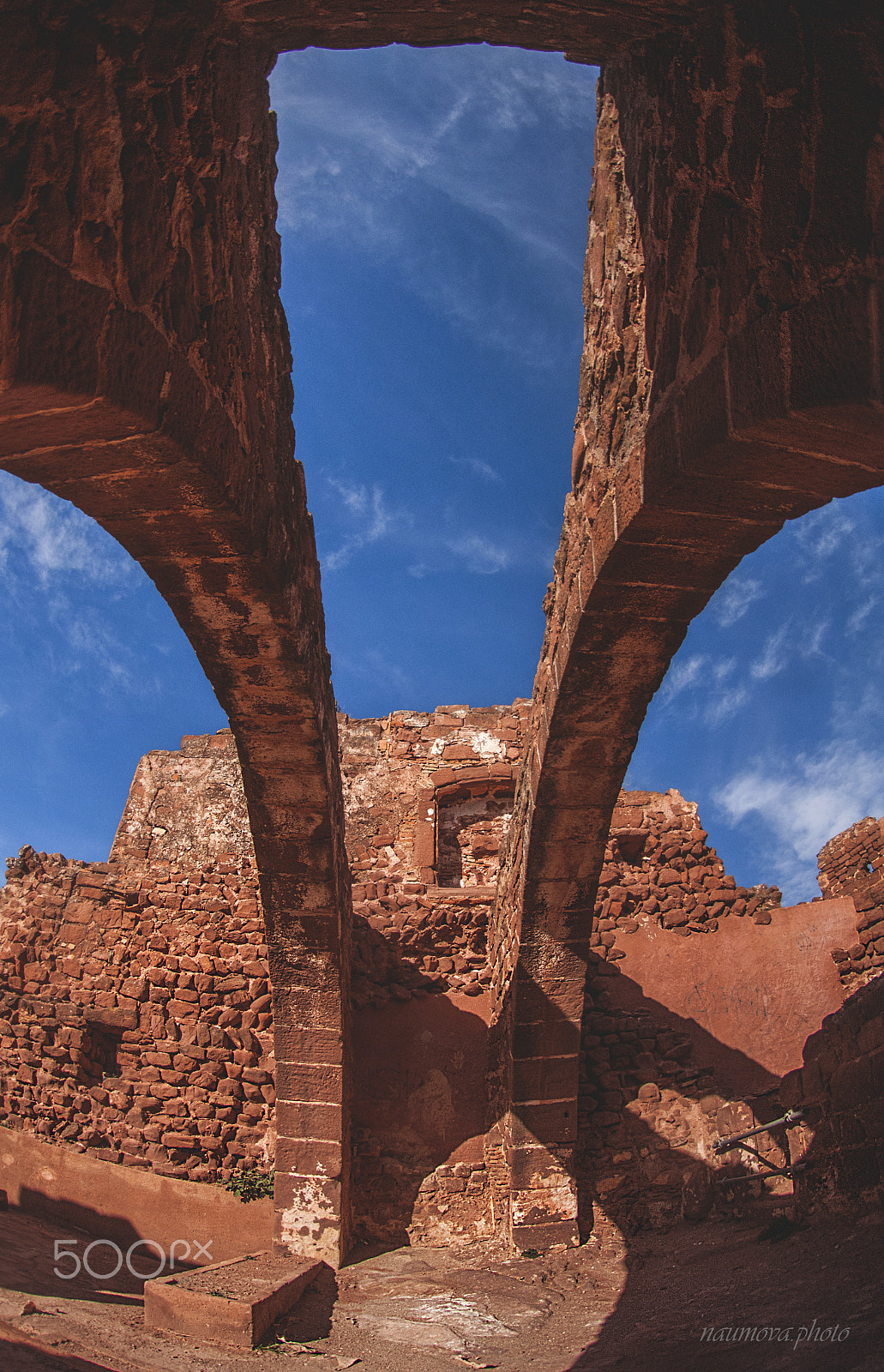 Nikon AF DX Fisheye-Nikkor 10.5mm F2.8G ED sample photo. Ruinas de castell photography