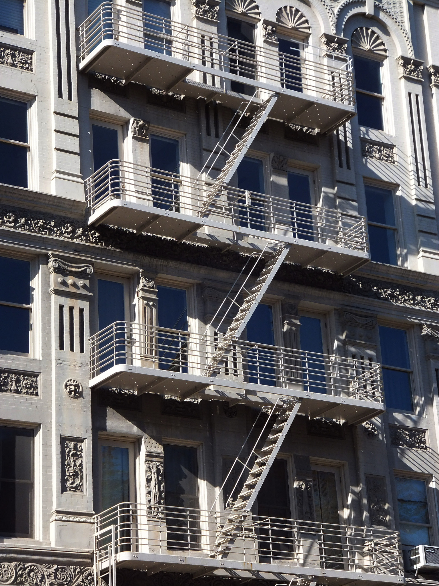 Fujifilm FinePix F600 EXR sample photo. New york fire escape photography