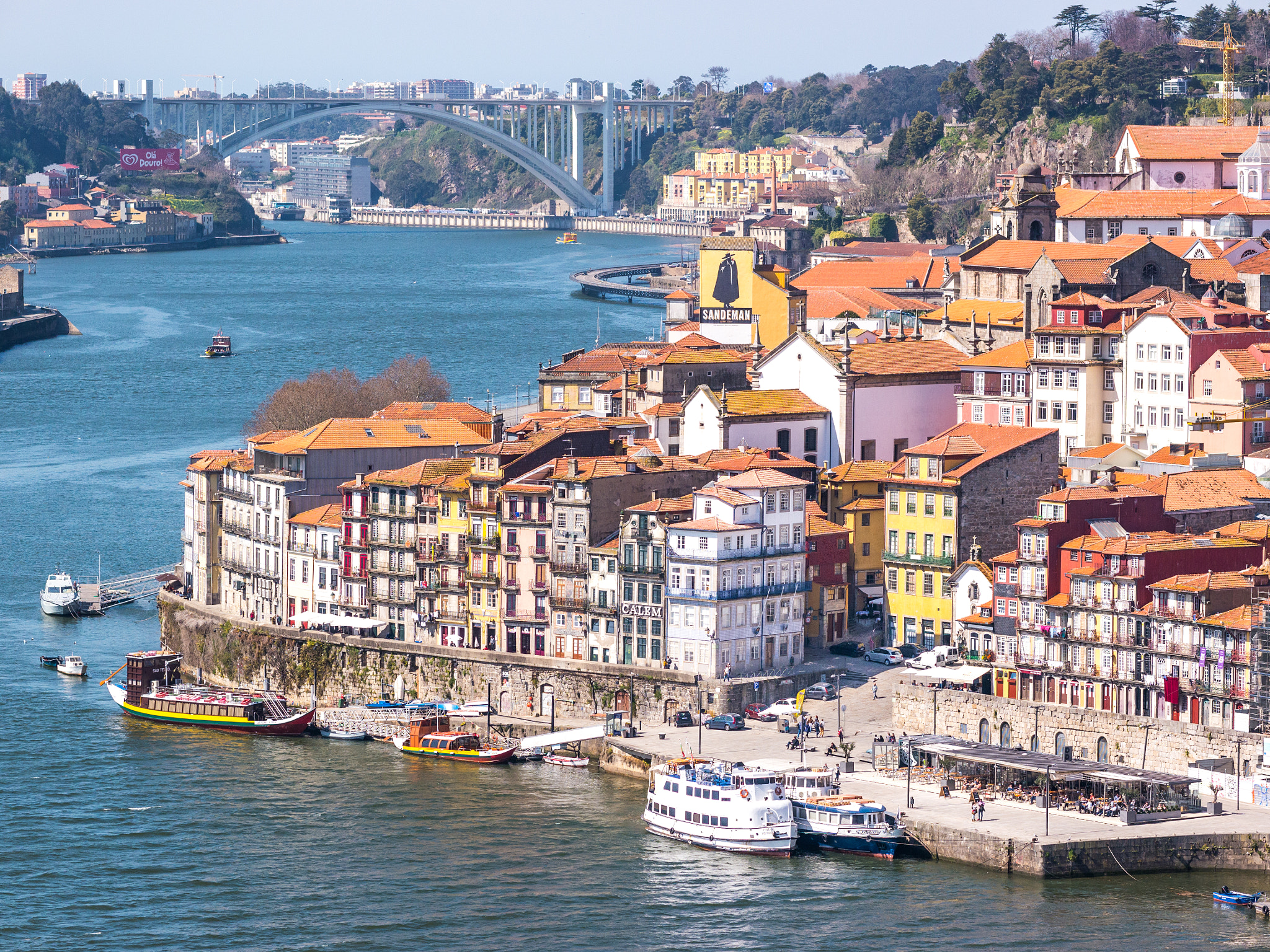 Panasonic Lumix DMC-G5 + Olympus M.Zuiko Digital ED 75mm F1.8 sample photo. Douro river in porto photography