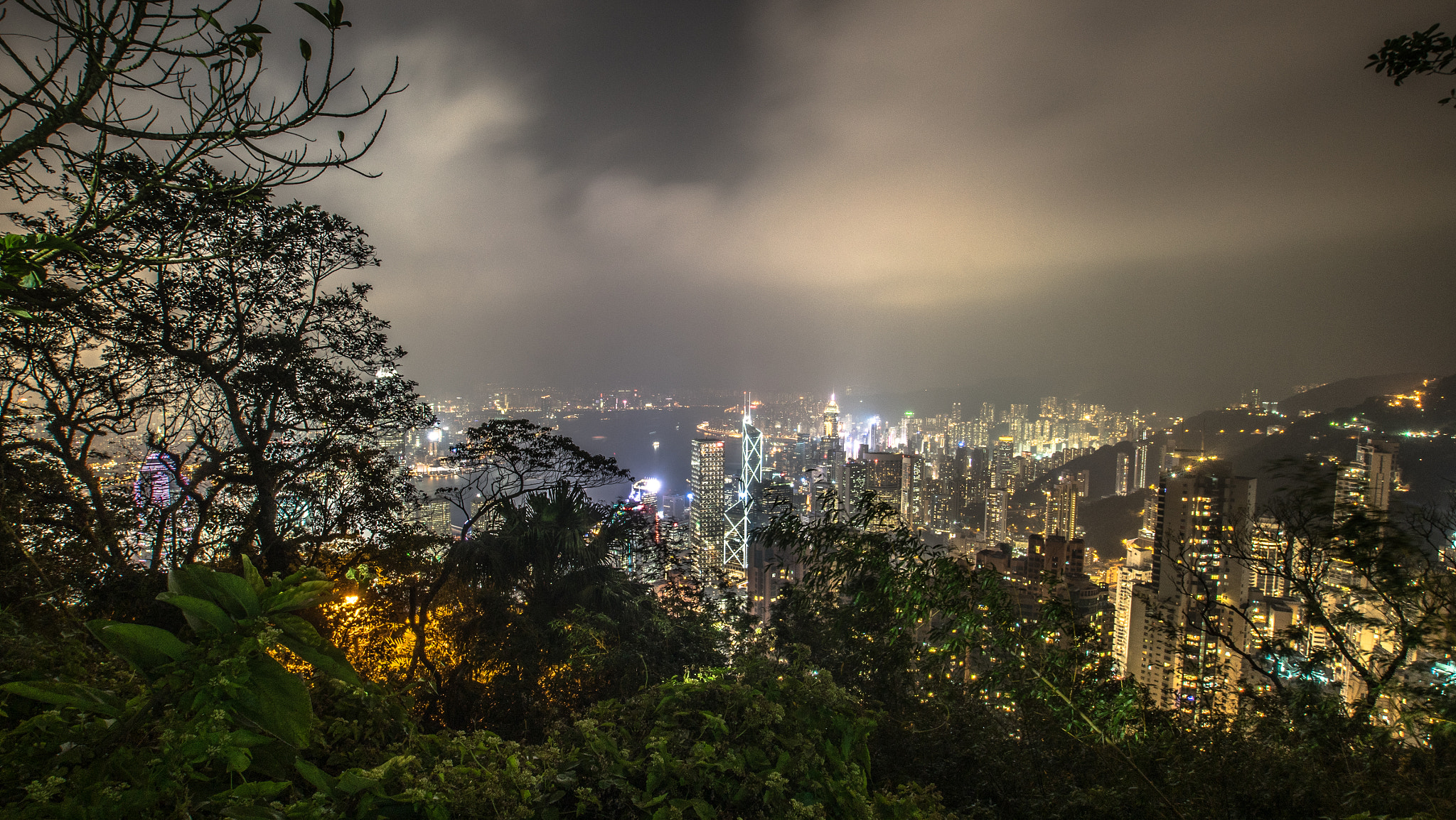 Sony a7R + Sony DT 11-18mm F4.5-5.6 sample photo. Hong kong by night photography