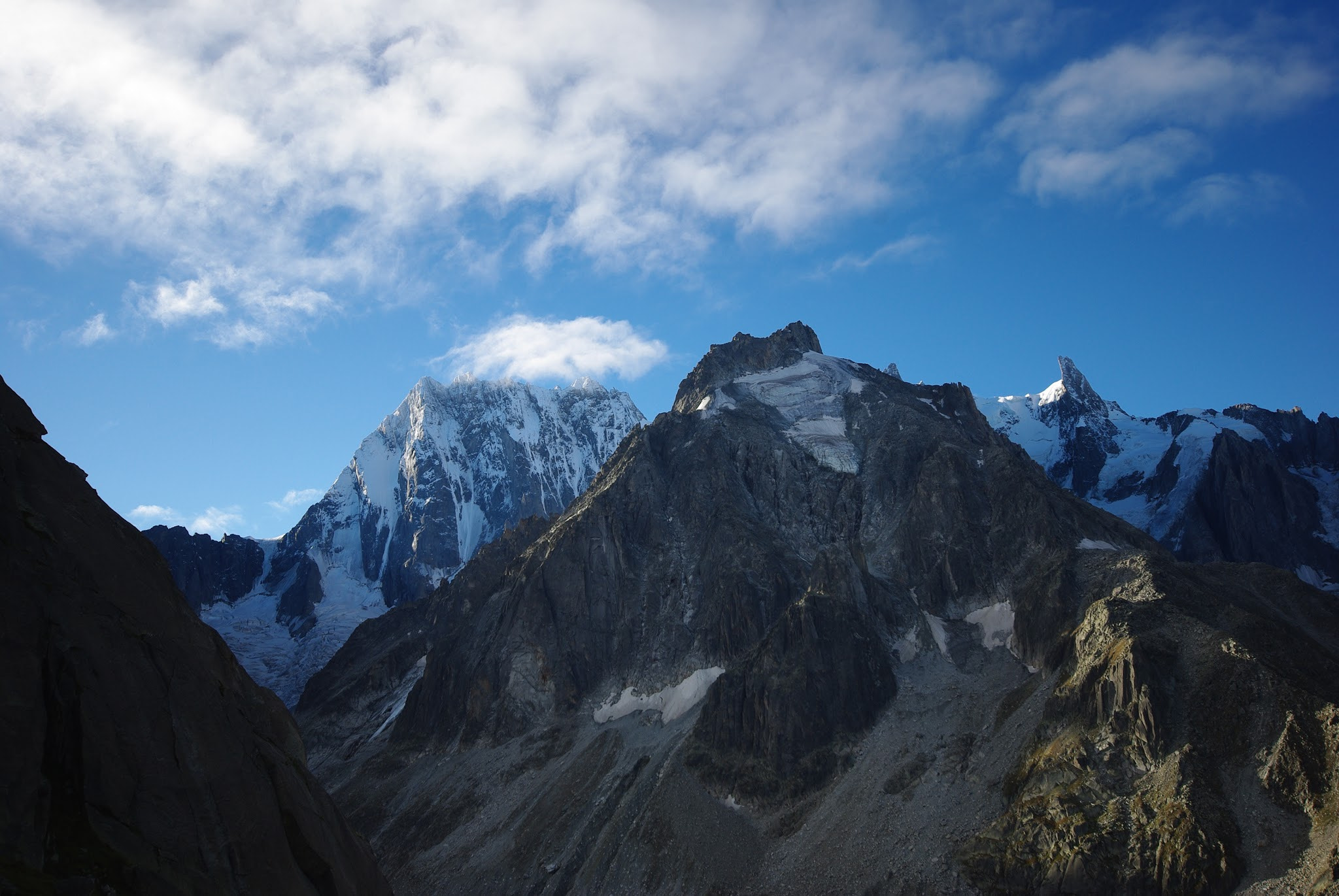 Pentax K200D sample photo. Alps photography