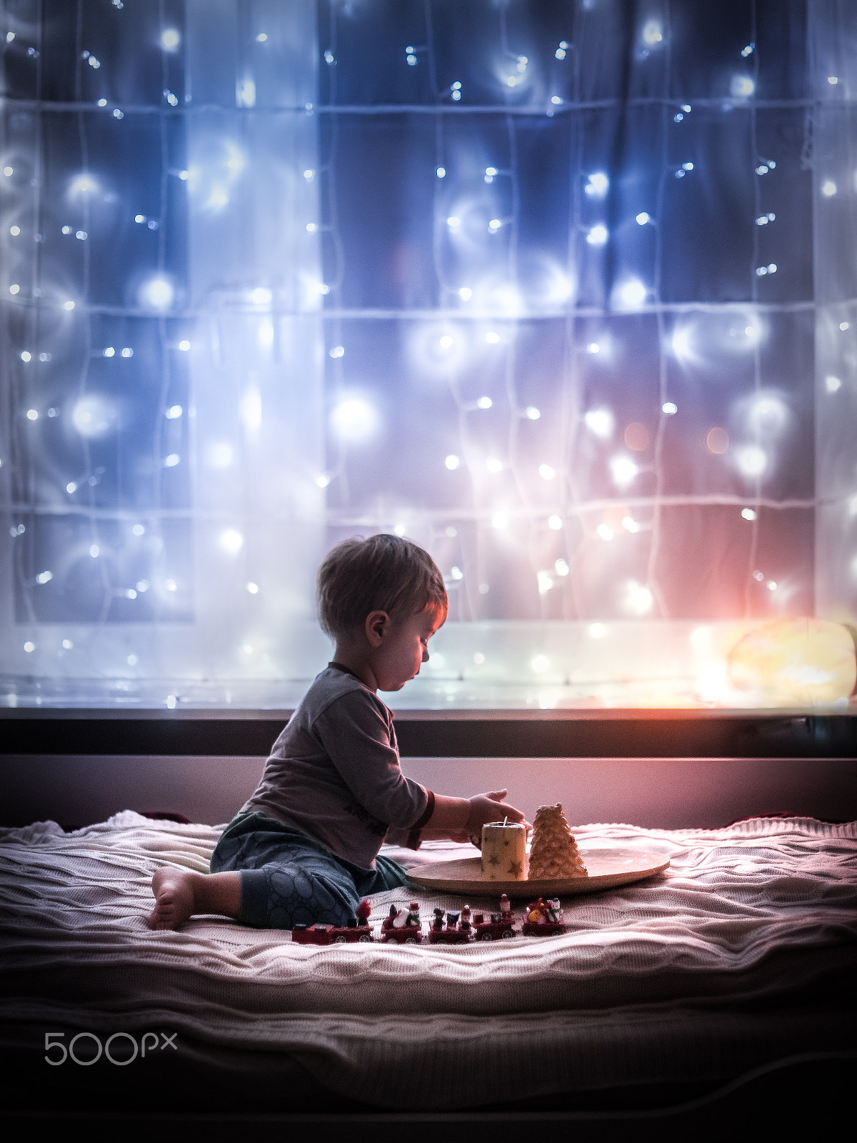 Sony a7 + Sony 50mm F1.4 sample photo. The magic of christmas photography