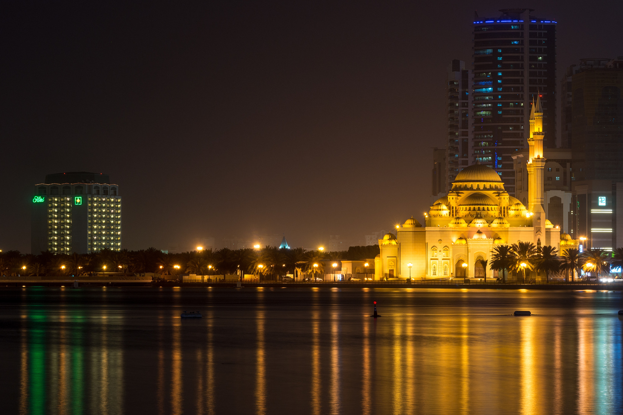 Sony 70-300mm F4.5-5.6 G SSM sample photo. Al noor mosque, sharjah photography