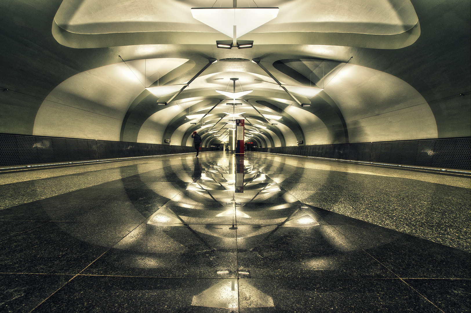 Sony DT 11-18mm F4.5-5.6 sample photo. Underground space photography