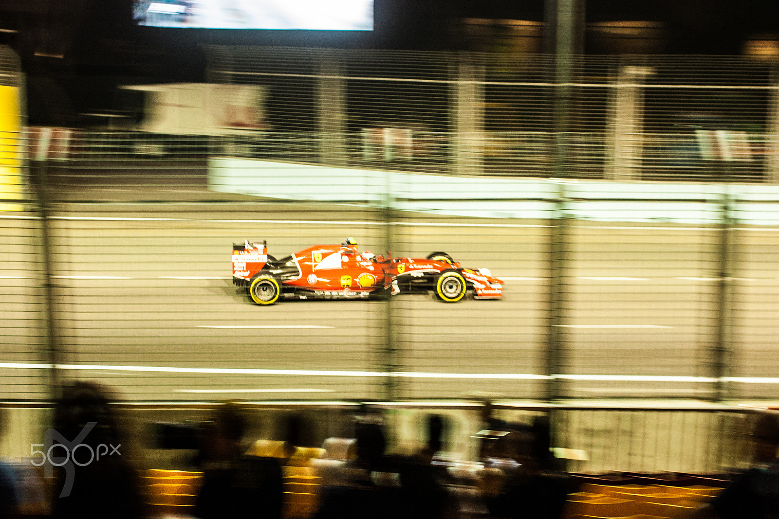 Canon EOS 450D (EOS Rebel XSi / EOS Kiss X2) + Sigma 24-70mm F2.8 EX DG Macro sample photo. #sebastianvettel photography