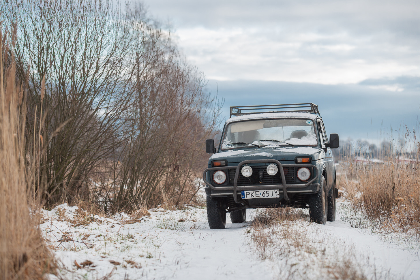 Canon EOS-1Ds Mark II sample photo. Lada 4x4 photography