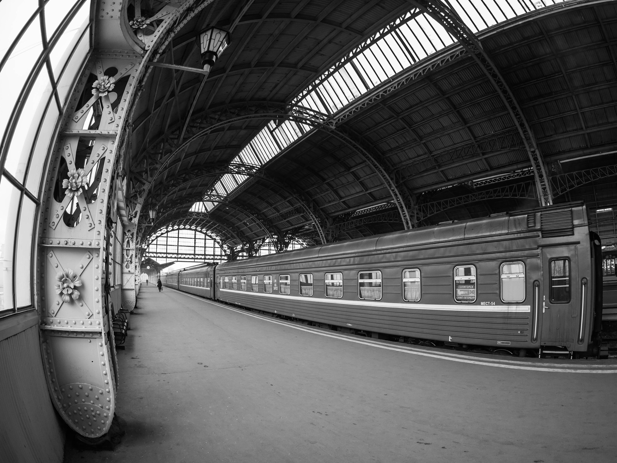 Olympus OM-D E-M1 + OLYMPUS M.8mm F1.8 sample photo. Railroad station photography