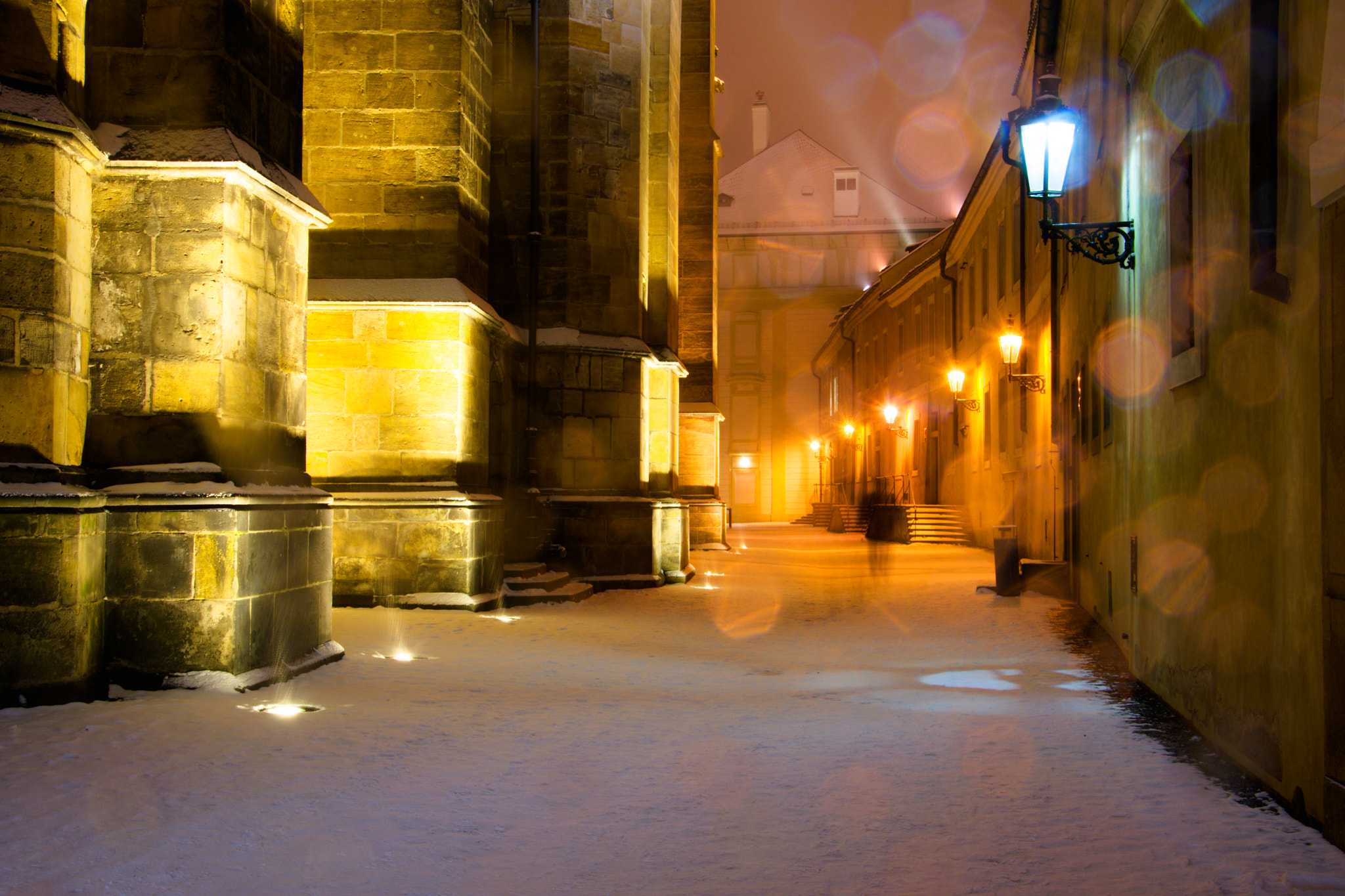Nikon D3300 + 18.00 - 105.00 mm f/3.5 - 5.6 sample photo. Prague in snow photography