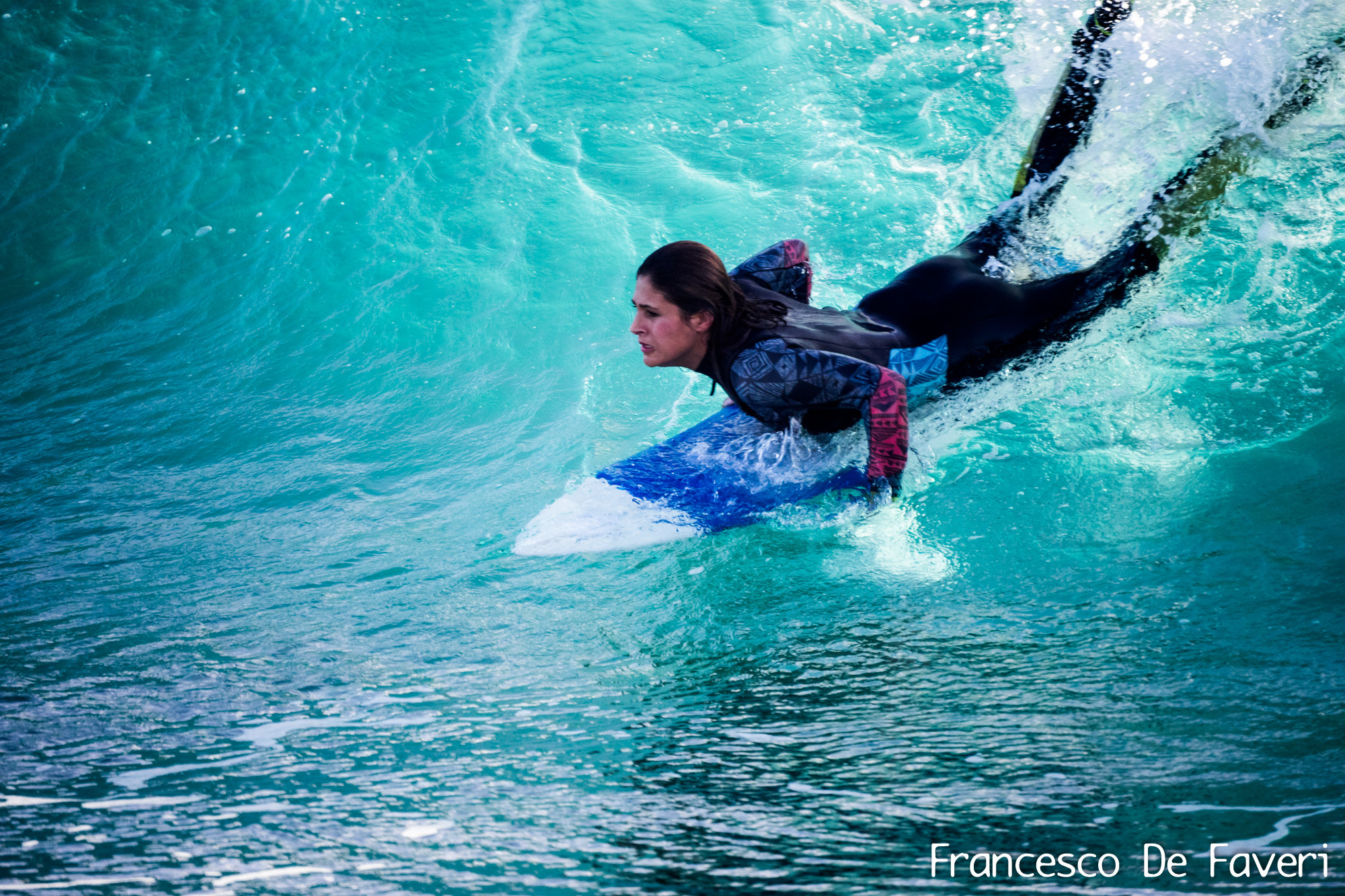 Sony a7 + Sony 500mm F8 Reflex sample photo. Un tuffo dove l'acqua è più blu photography