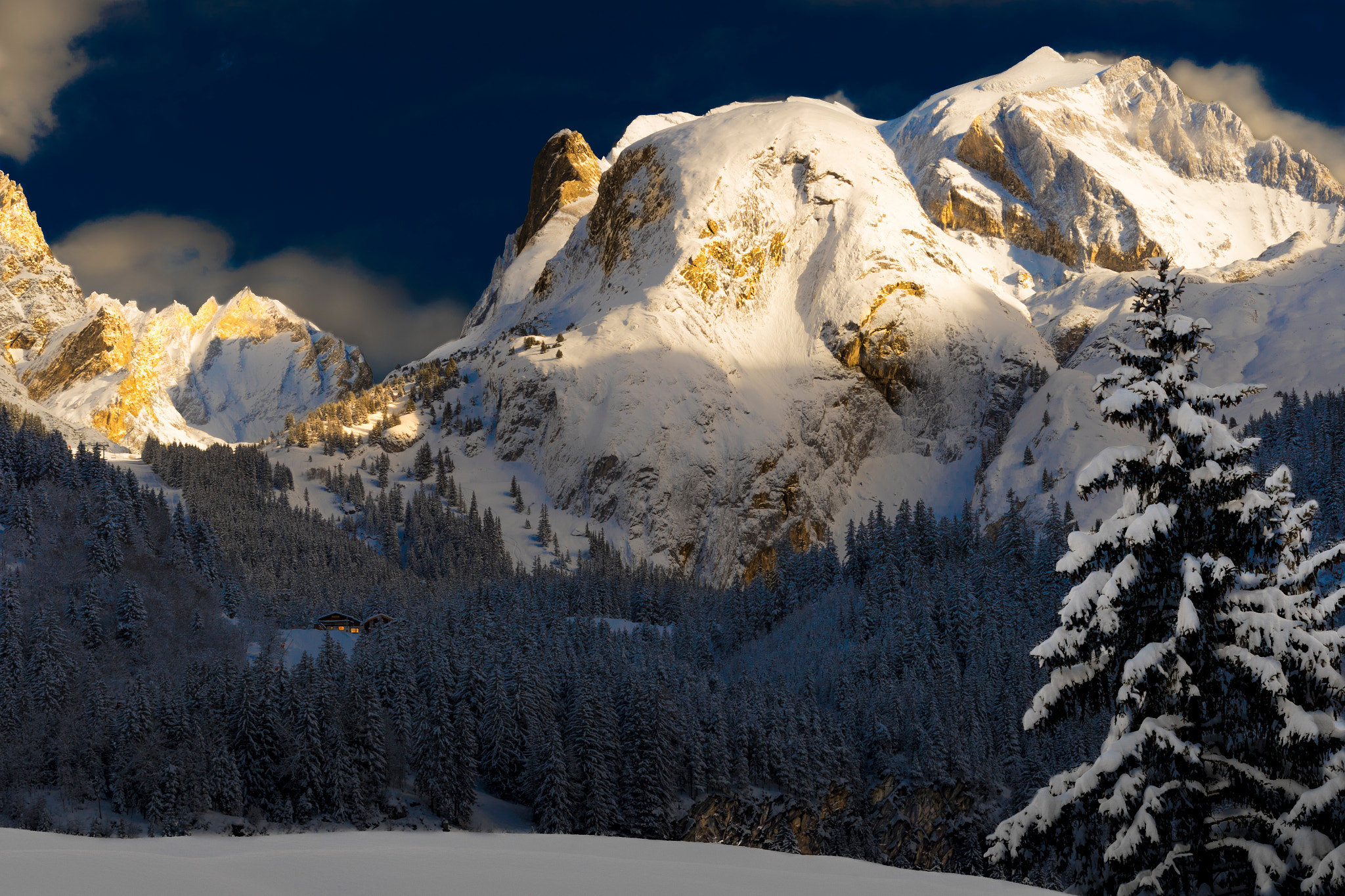 Sigma 70-300mm F4-5.6 APO DG Macro sample photo. Top of the vanoise photography