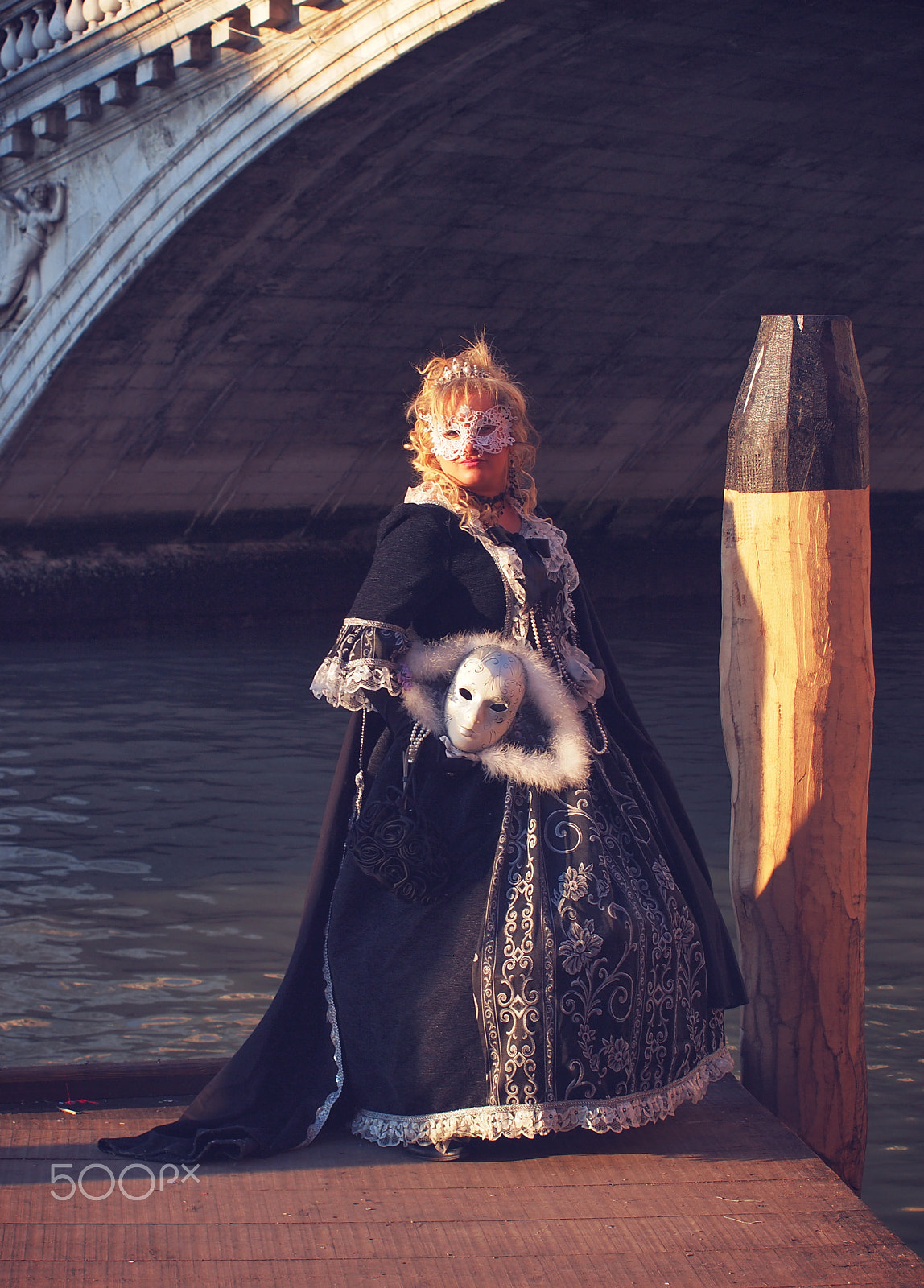 Olympus Zuiko Digital ED 40-150mm F4.0-5.6 sample photo. Carnival of venice photography
