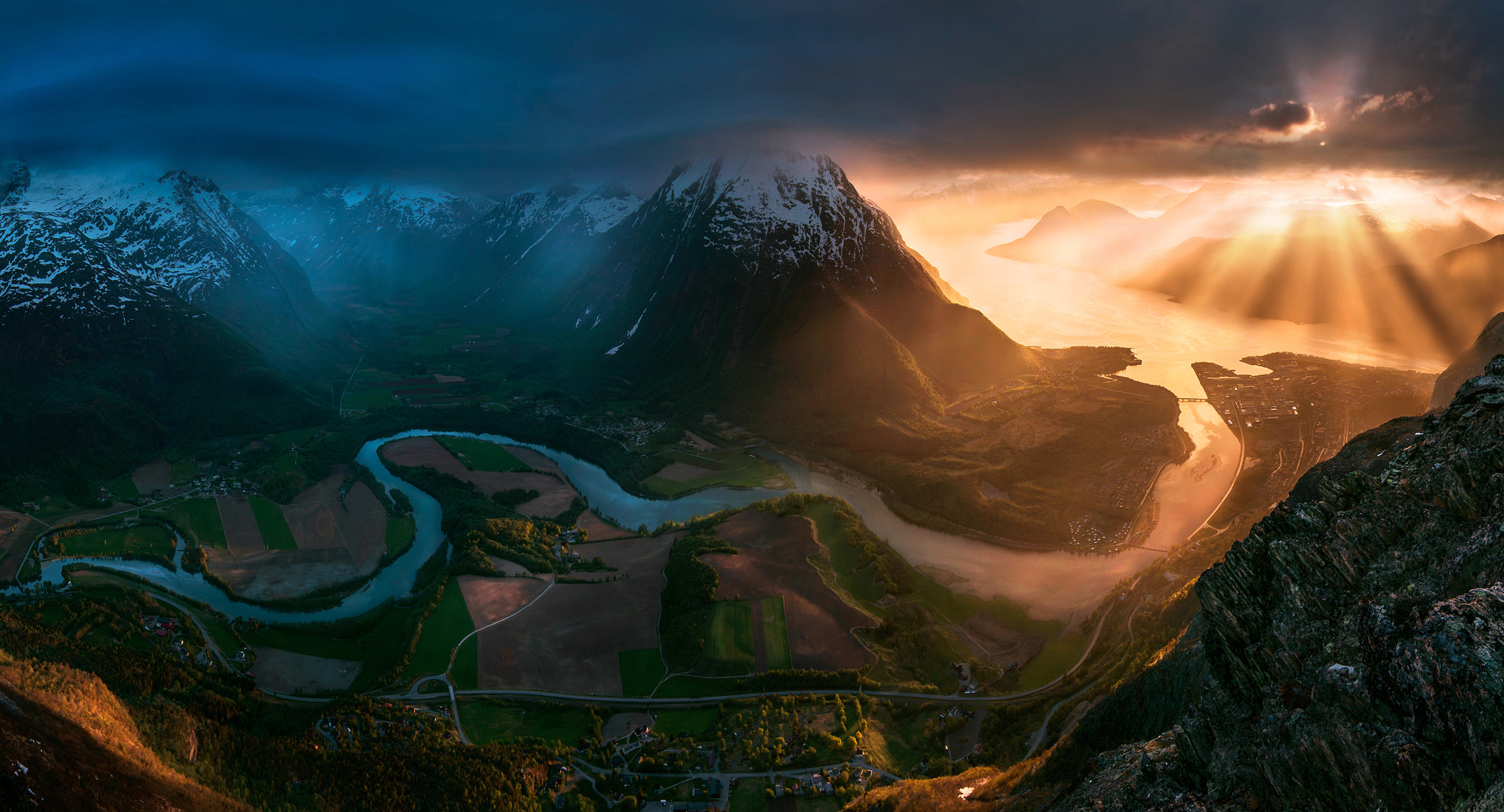 max rive landscape photography style