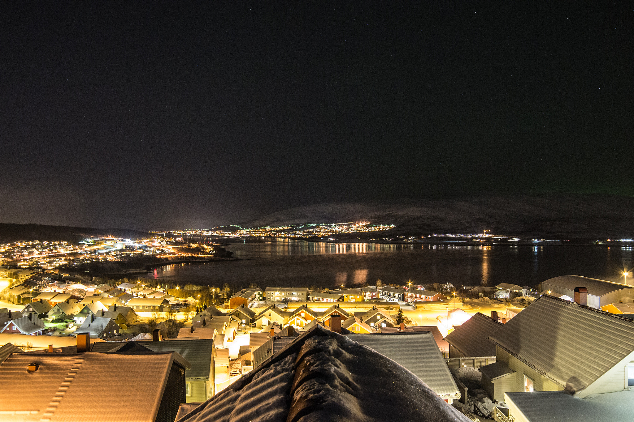 Samyang 14mm F2.8 ED AS IF UMC sample photo. Frost smoke photography